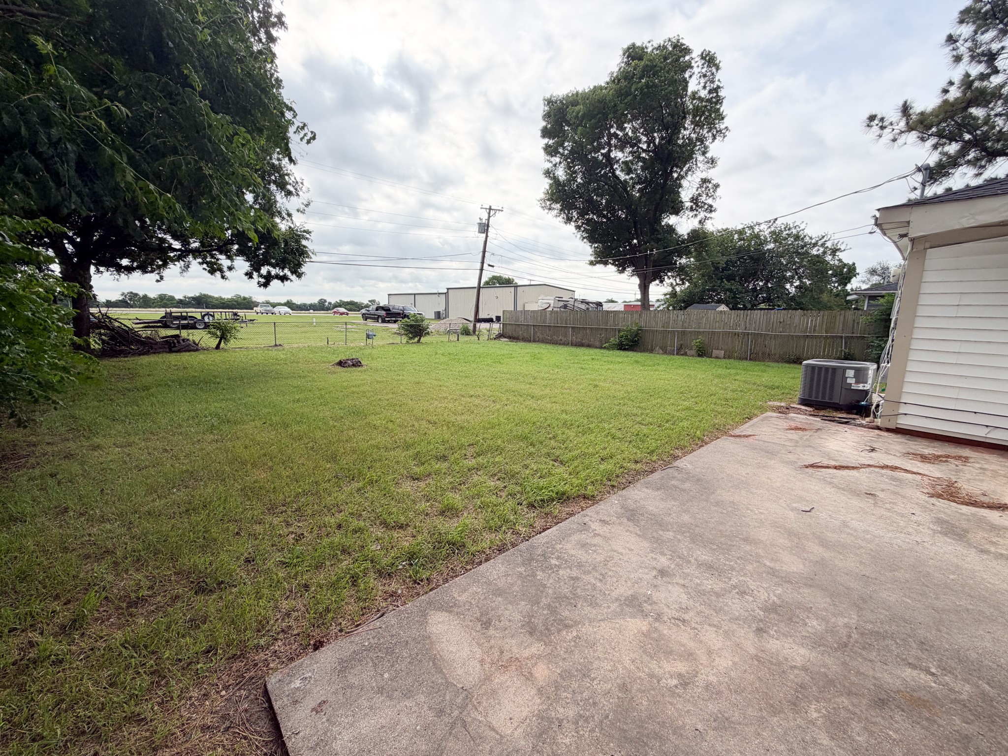 136 Highland Drive Ennis TX 75119