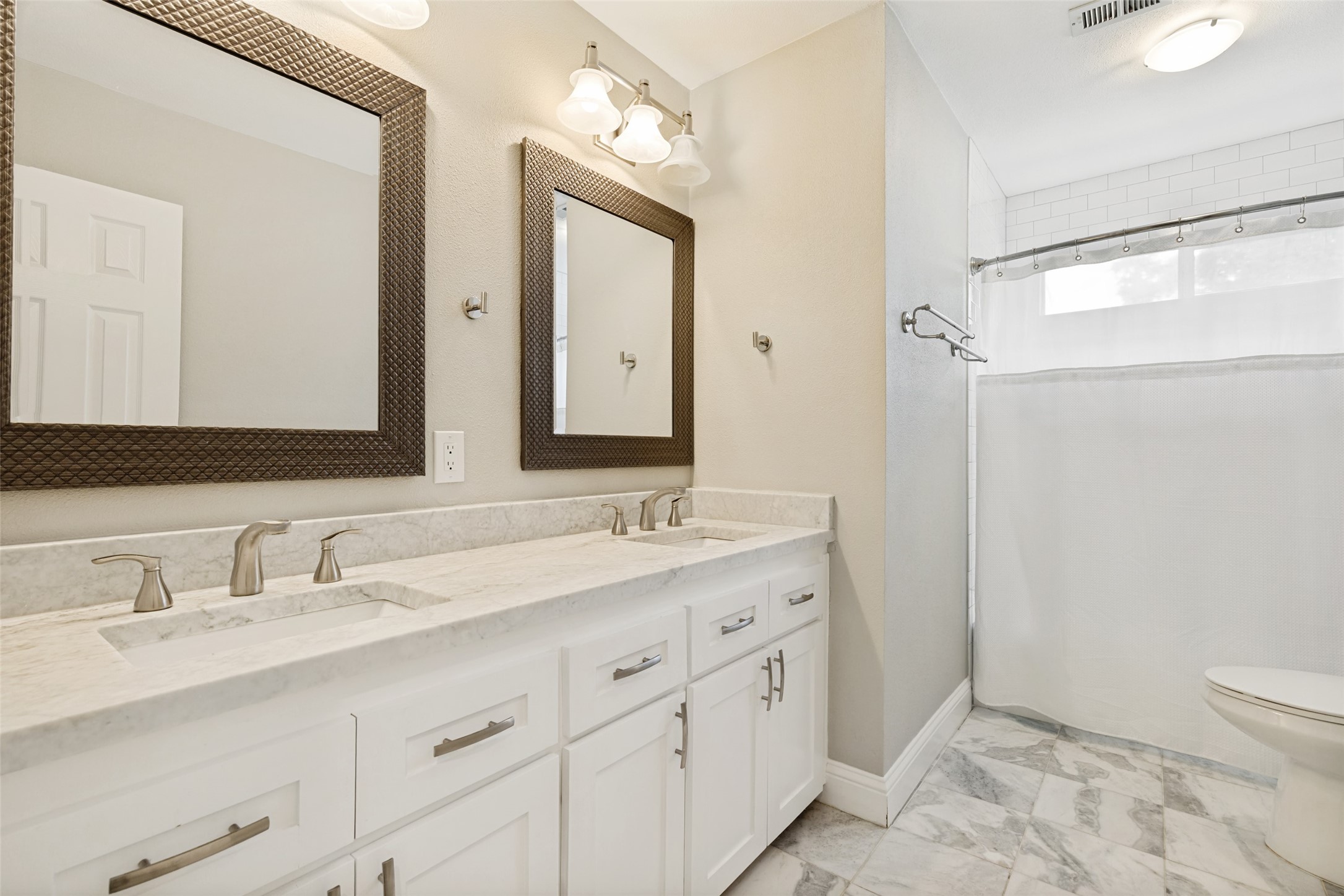 18515 Kelly Cave Trail Dallas TX 75252