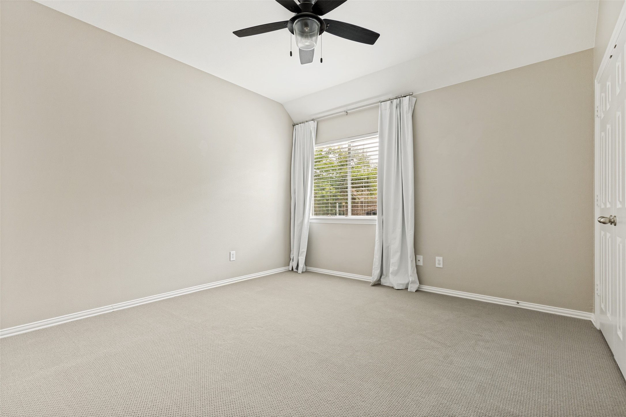 18515 Kelly Cave Trail Dallas TX 75252