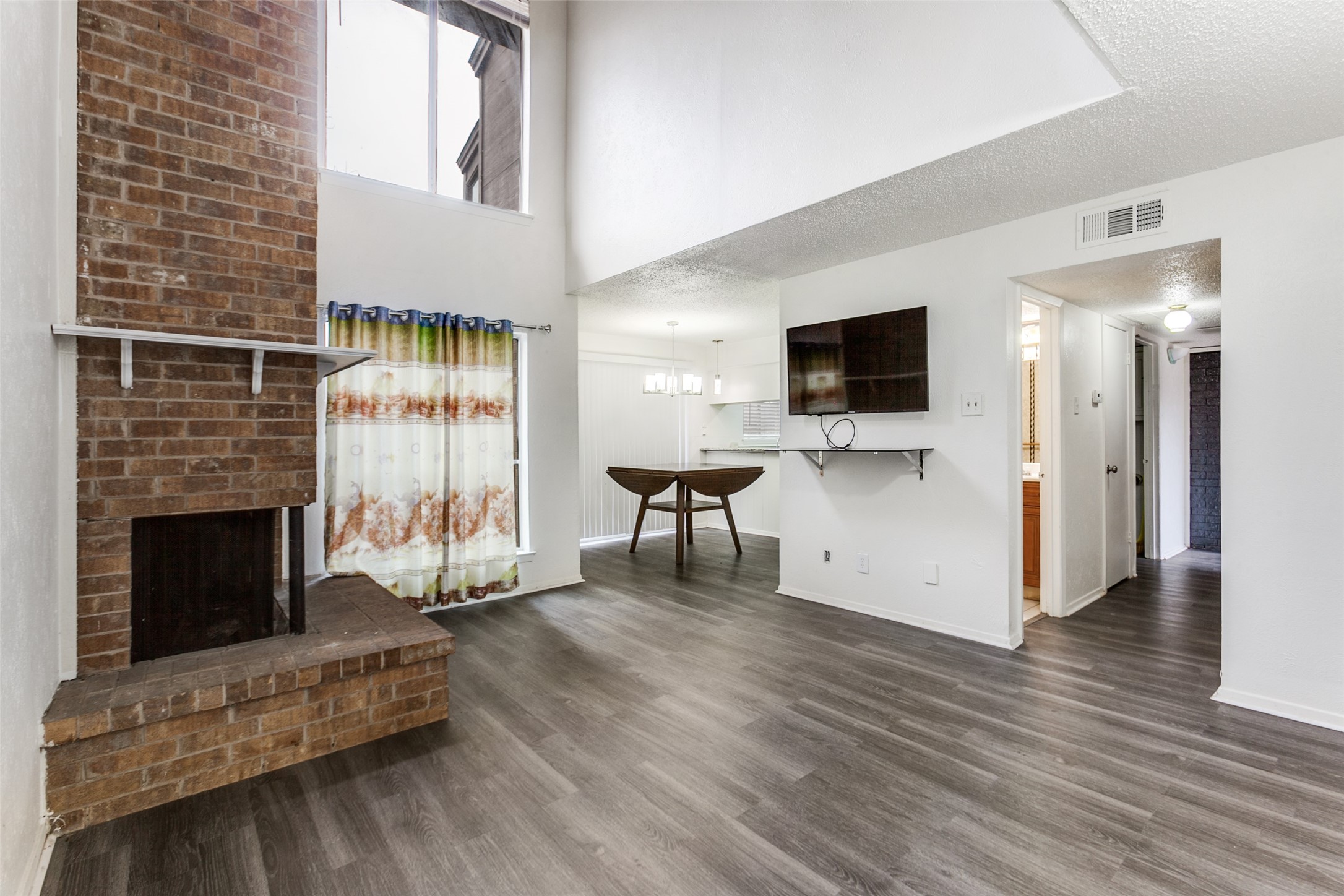1804 Highbrook Court Garland TX 75044