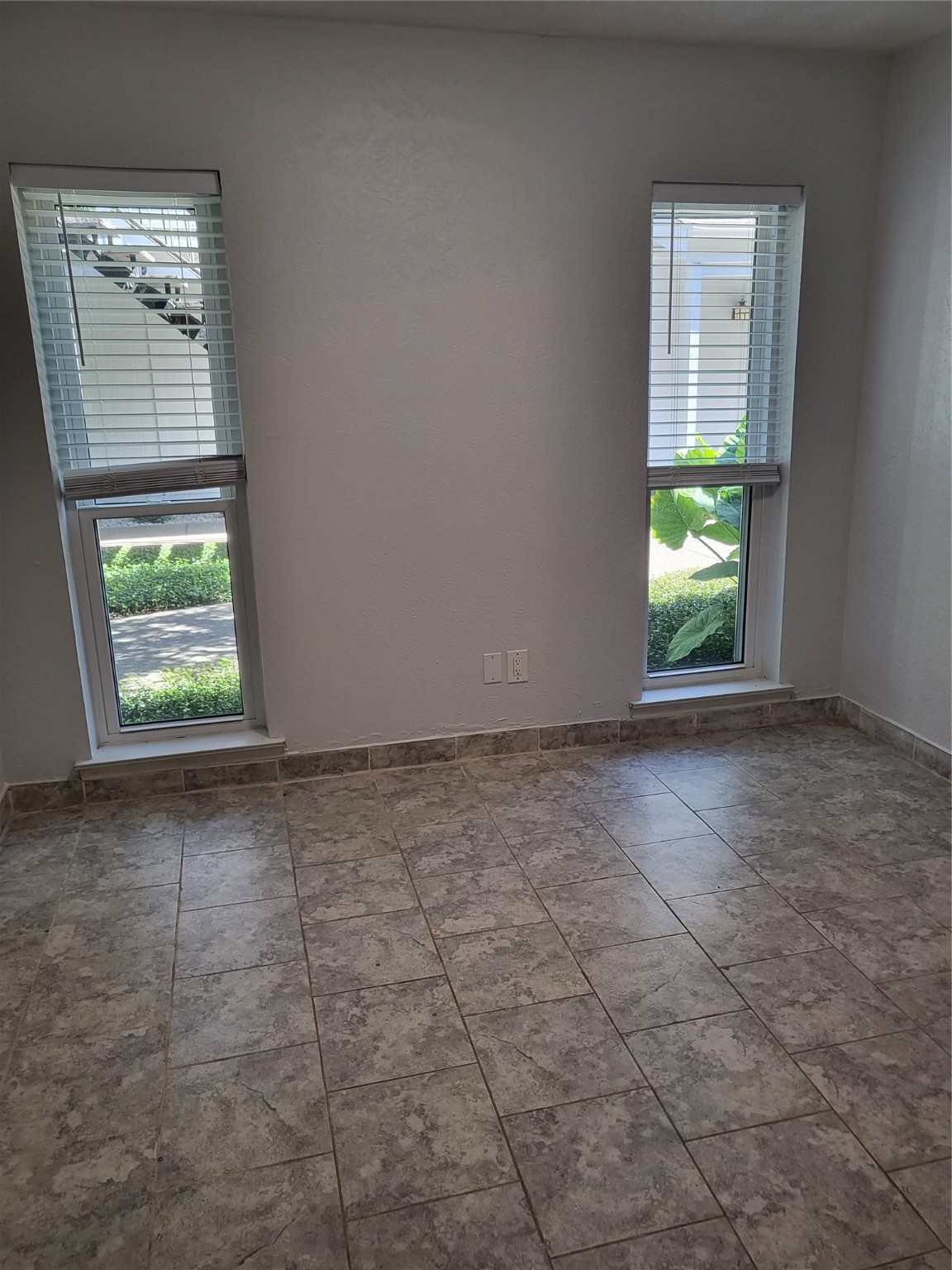 4317 Hartford Street Dallas TX 75219