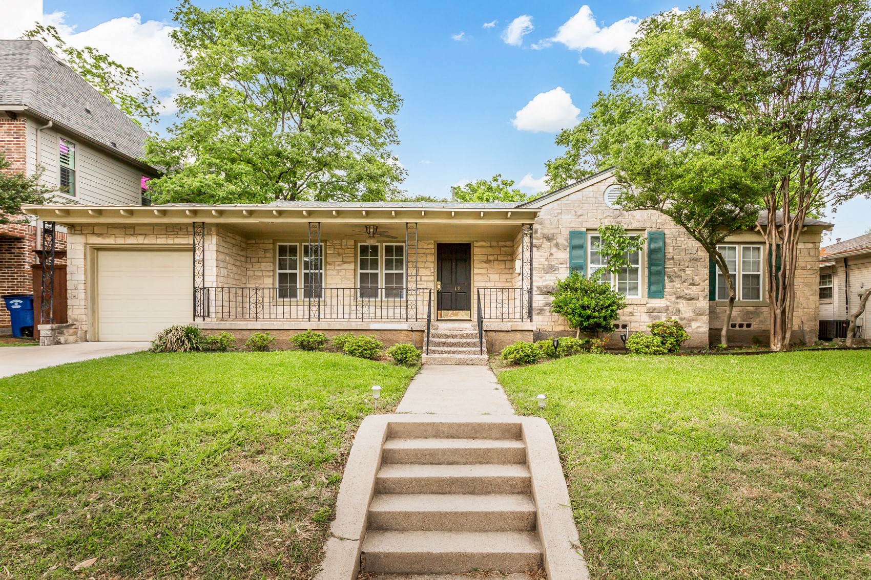 6219 Penrose Avenue Dallas TX 75214