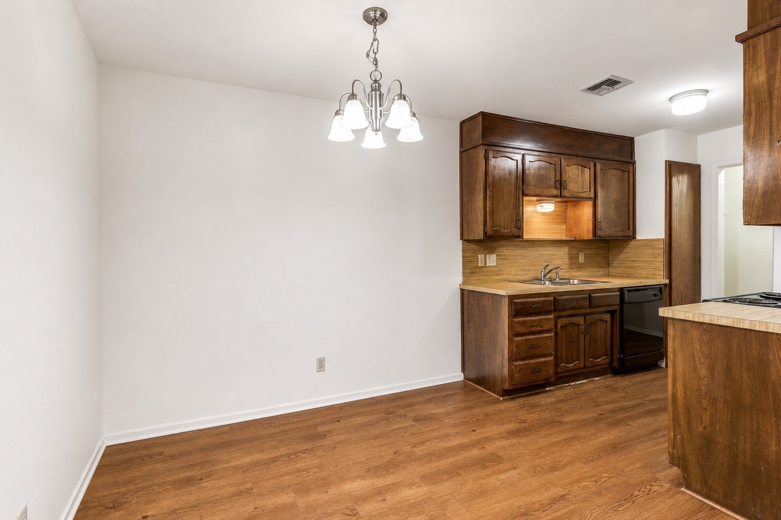 1140 Jameson Street Weatherford TX 76086
