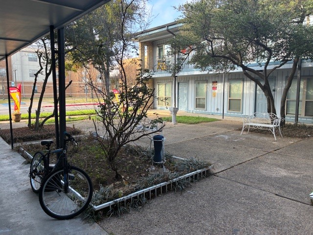 425 S Oak Street Arlington TX 76010