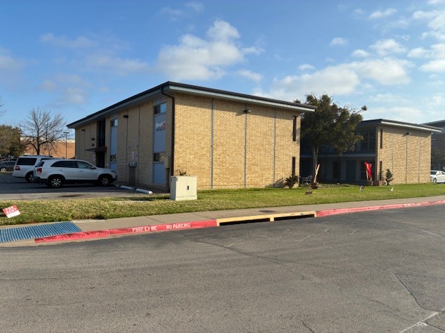425 S Oak Street Arlington TX 76010