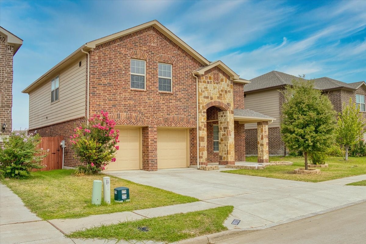 3012 Whitetail Chase Drive Fort Worth TX 76108