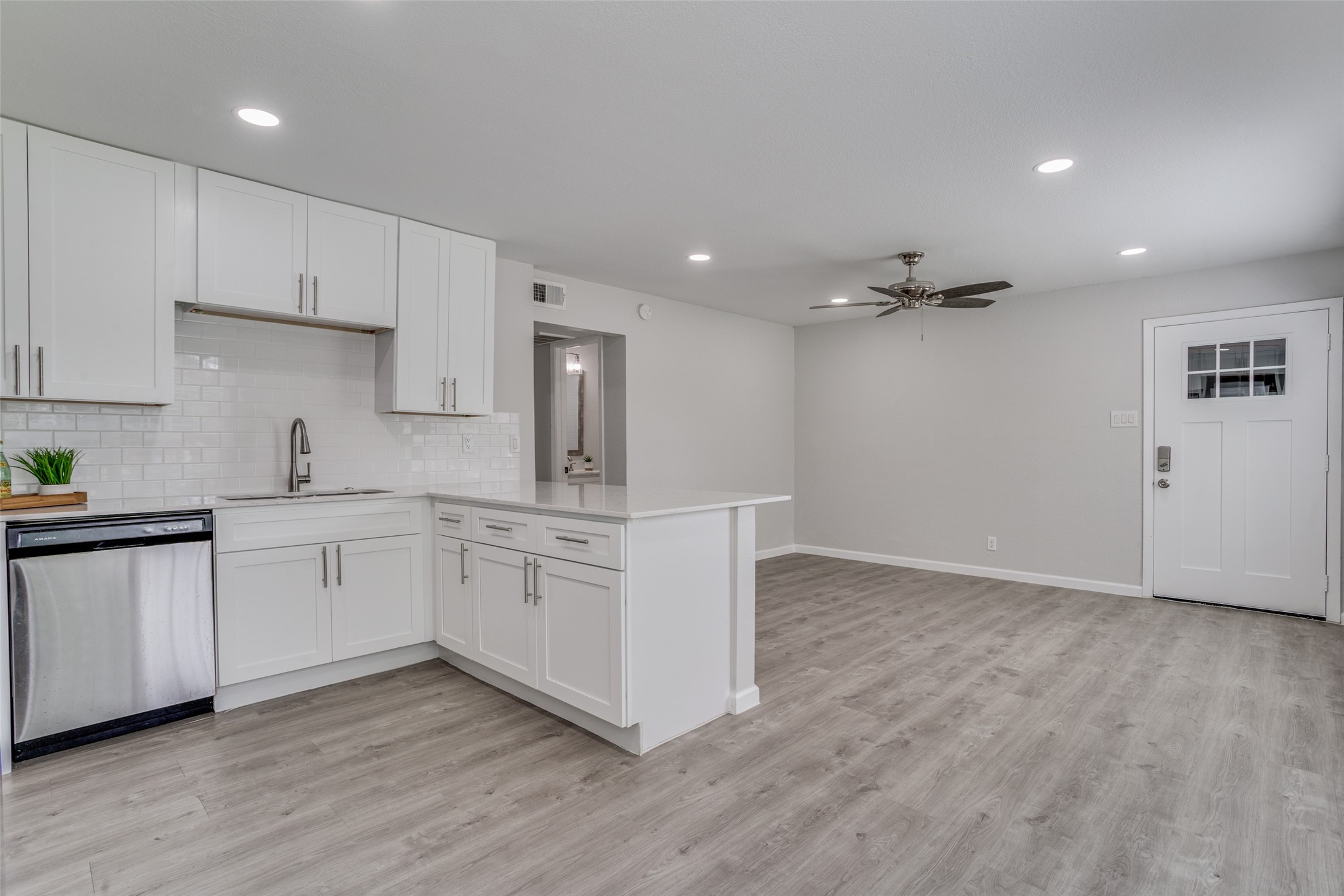 5444 Gaston Avenue Dallas TX 75214