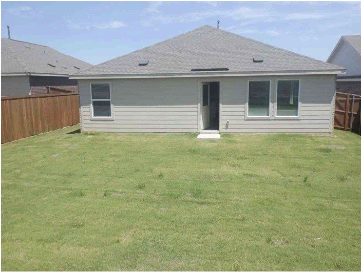 728 Dressage Lane Aubrey TX 76227