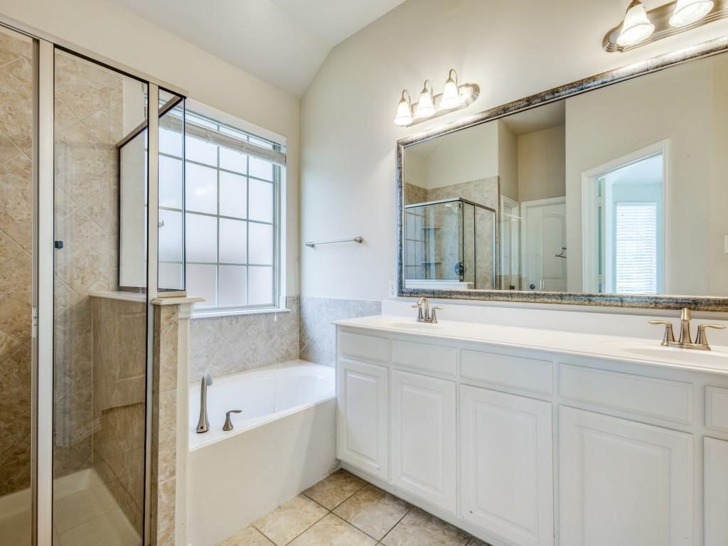 2712 Cole Castle Drive Lewisville TX 75056