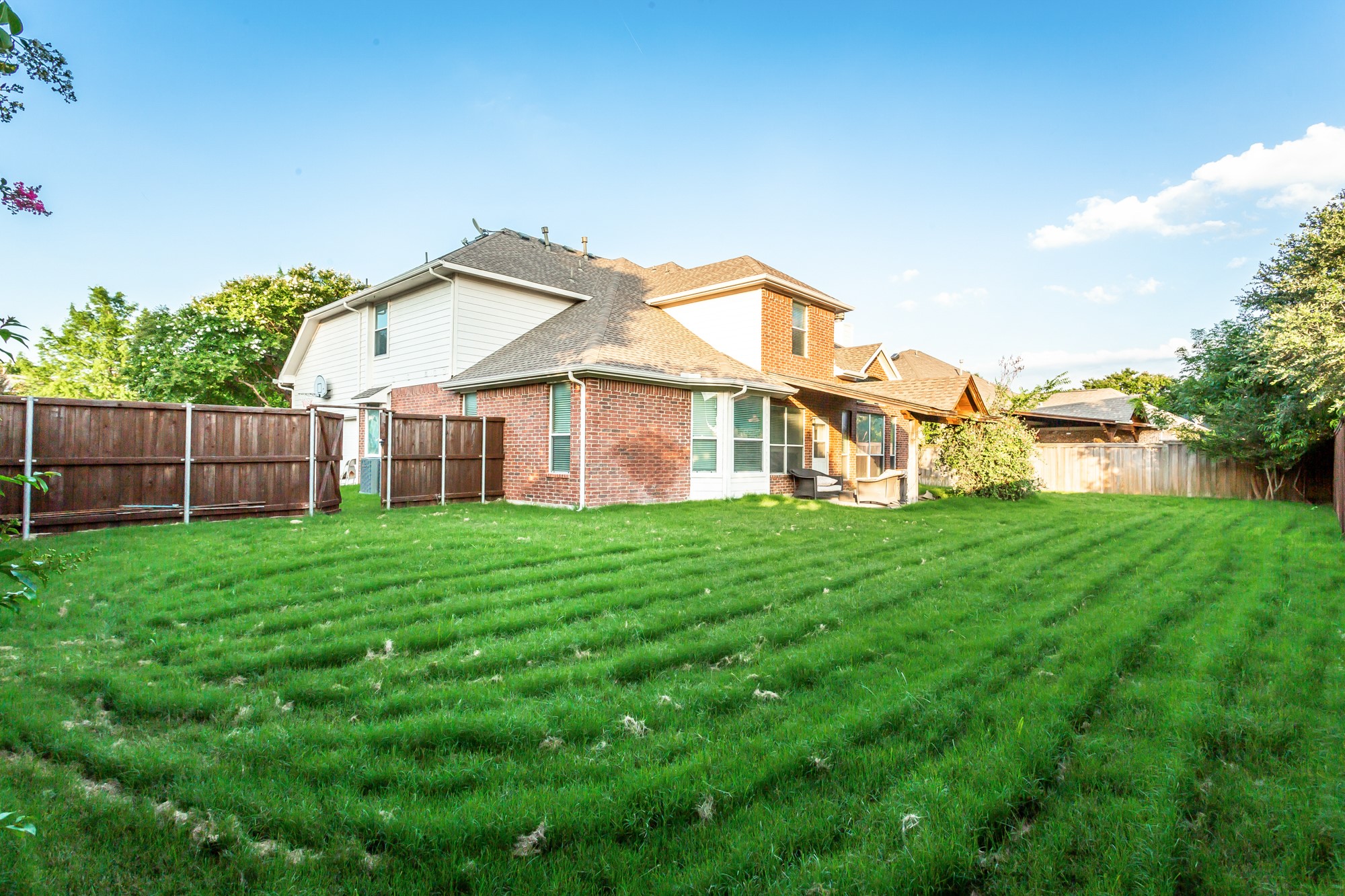 915 Falcon Trail Murphy TX 75094