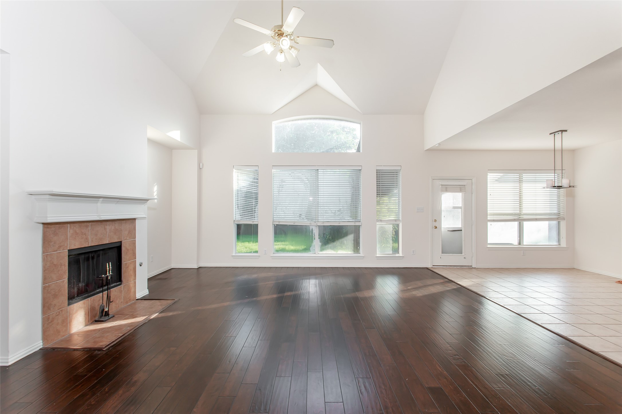 915 Falcon Trail Murphy TX 75094