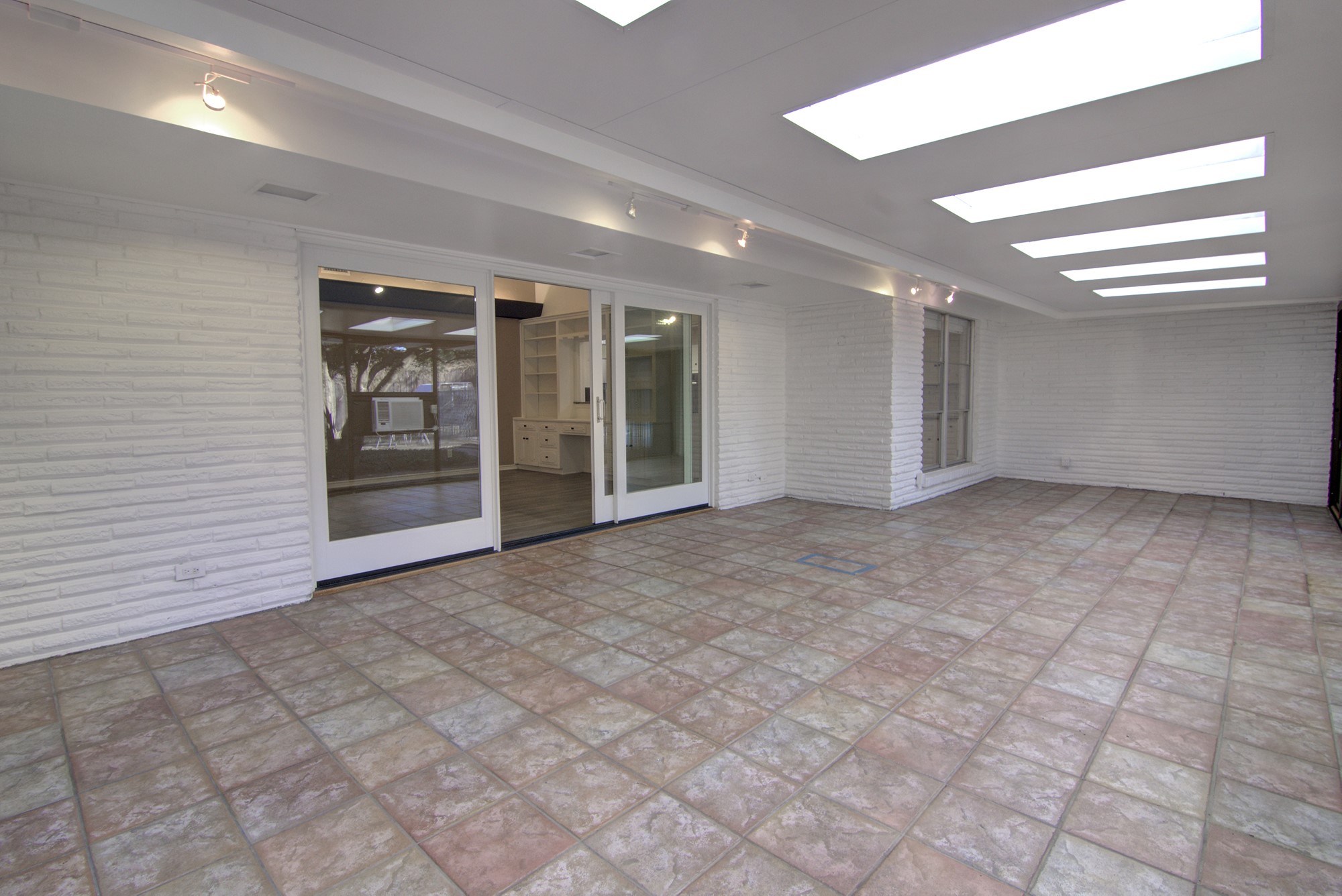 3763 Vinecrest Drive Dallas TX 75229