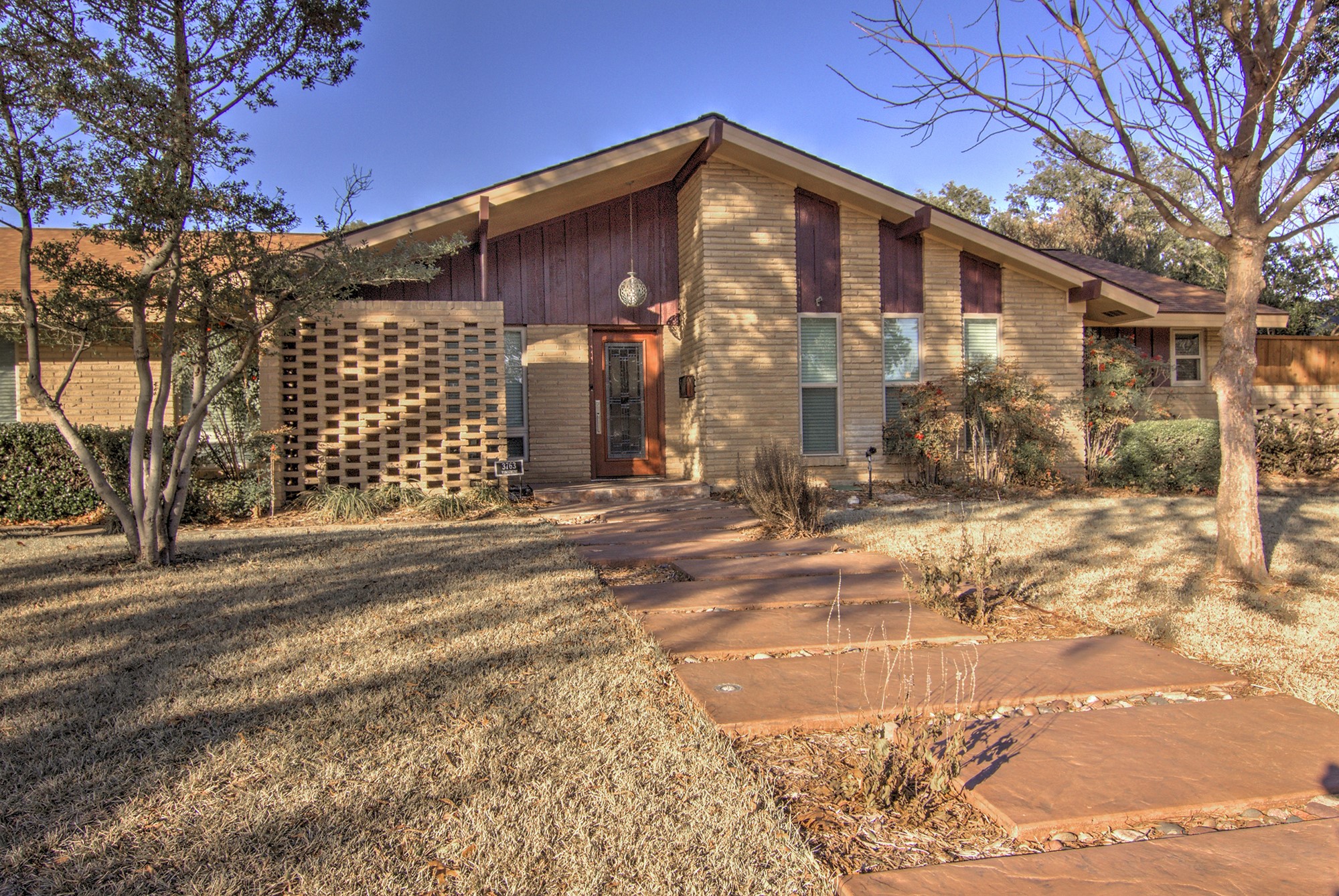 3763 Vinecrest Drive Dallas TX 75229