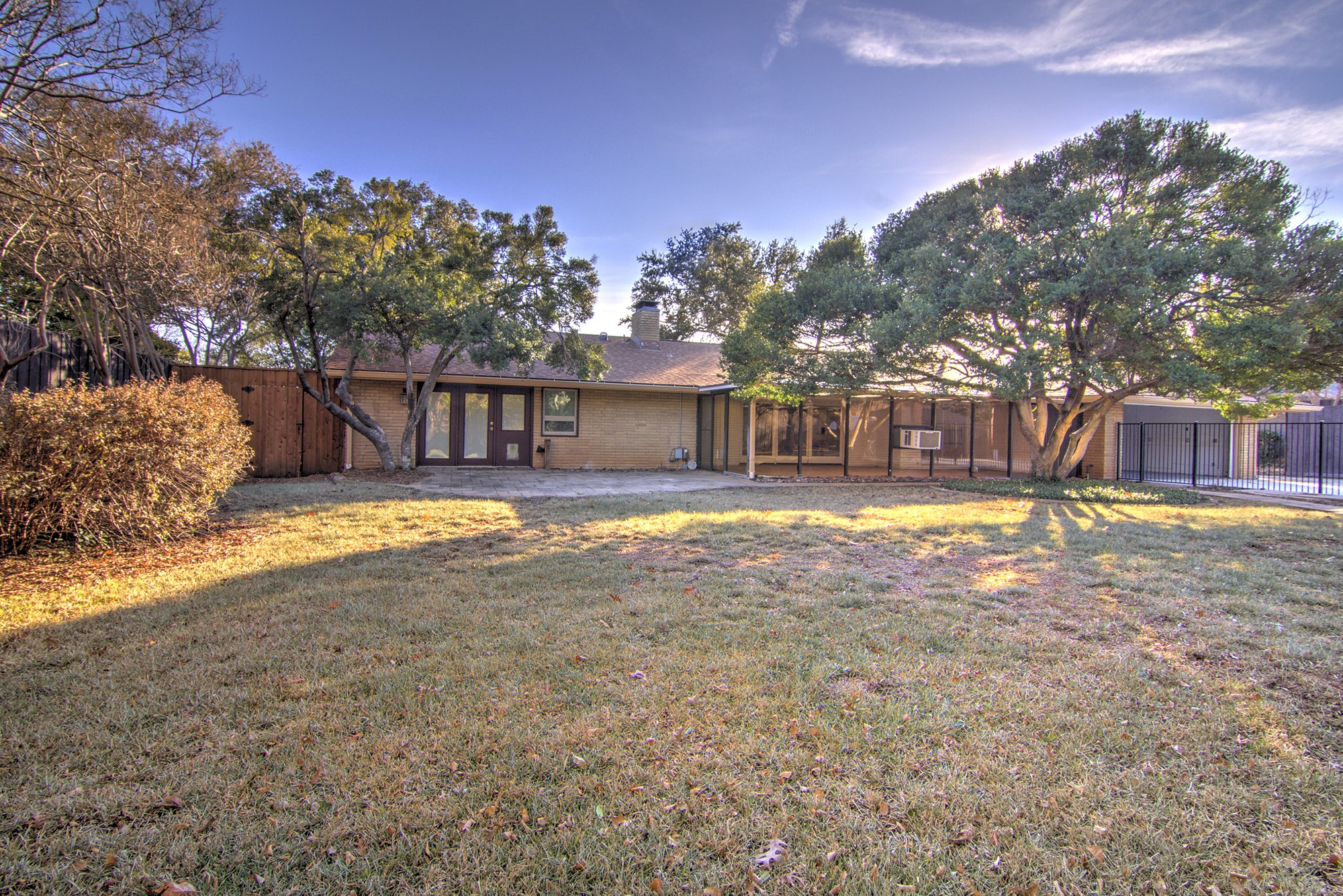 3763 Vinecrest Drive Dallas TX 75229