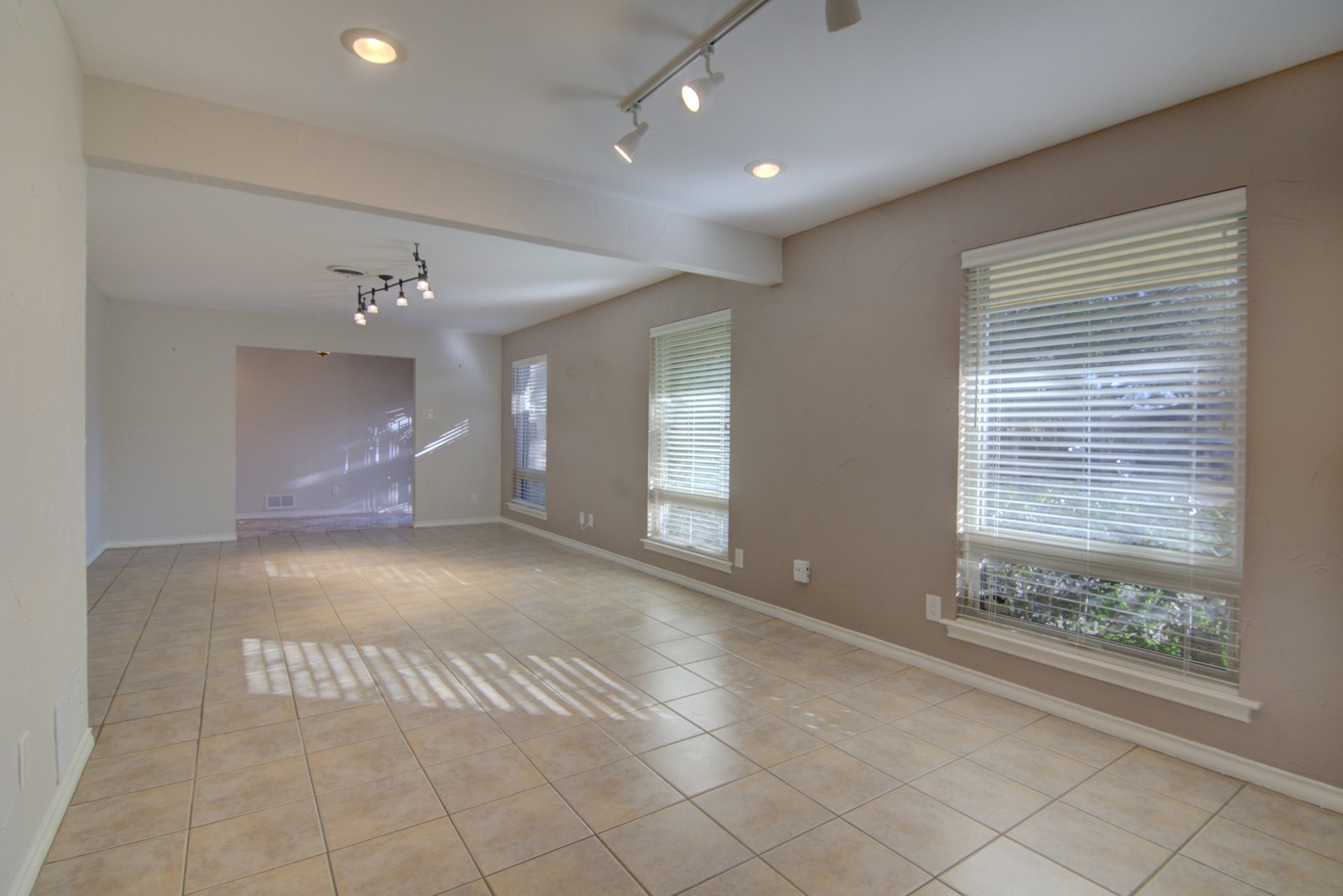 3763 Vinecrest Drive Dallas TX 75229