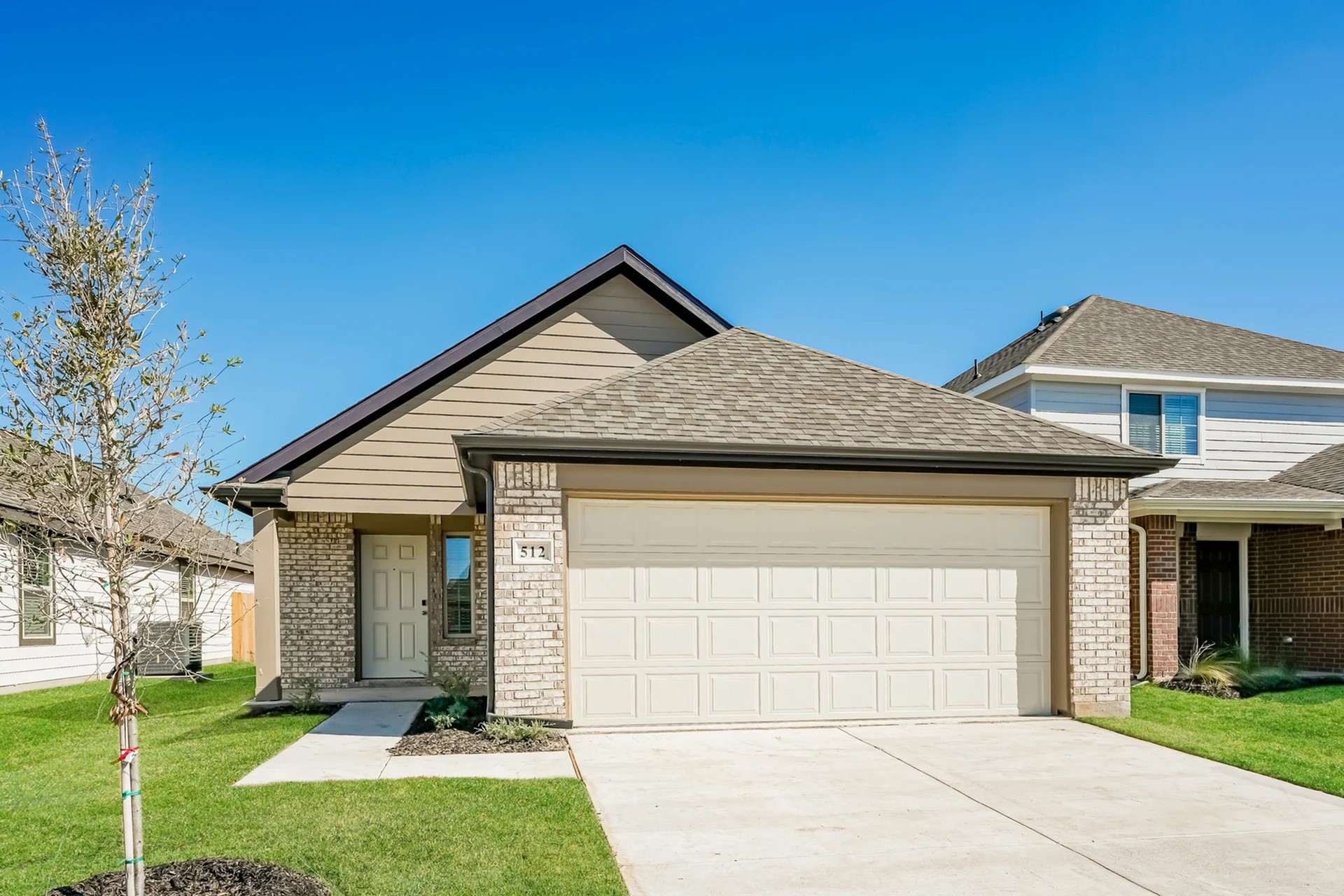 512 Sussex Everman TX 76140