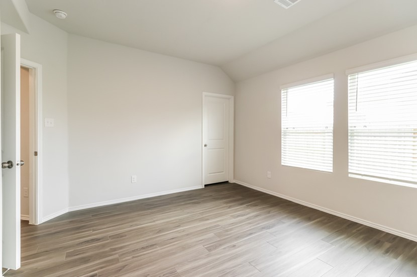 512 Sussex Everman TX 76140