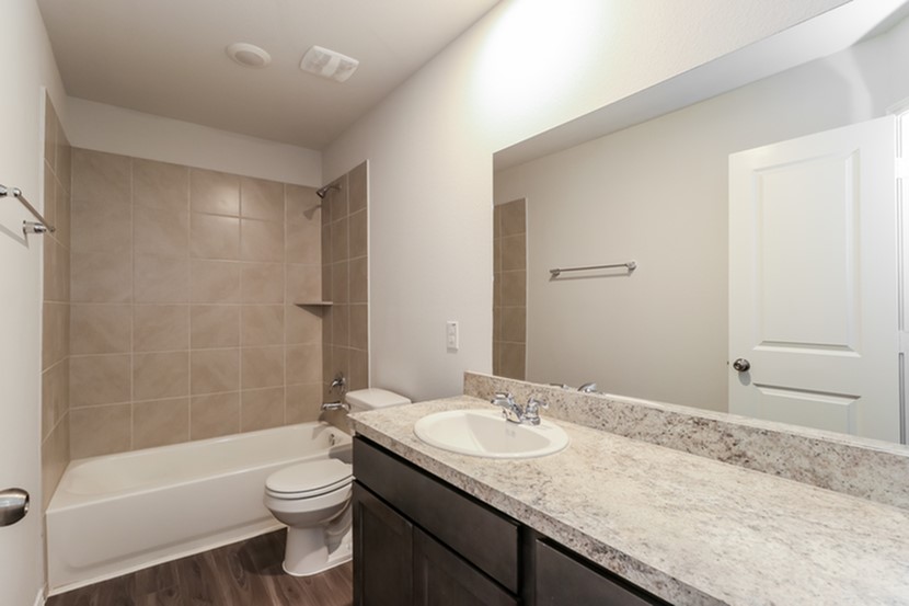 512 Sussex Everman TX 76140