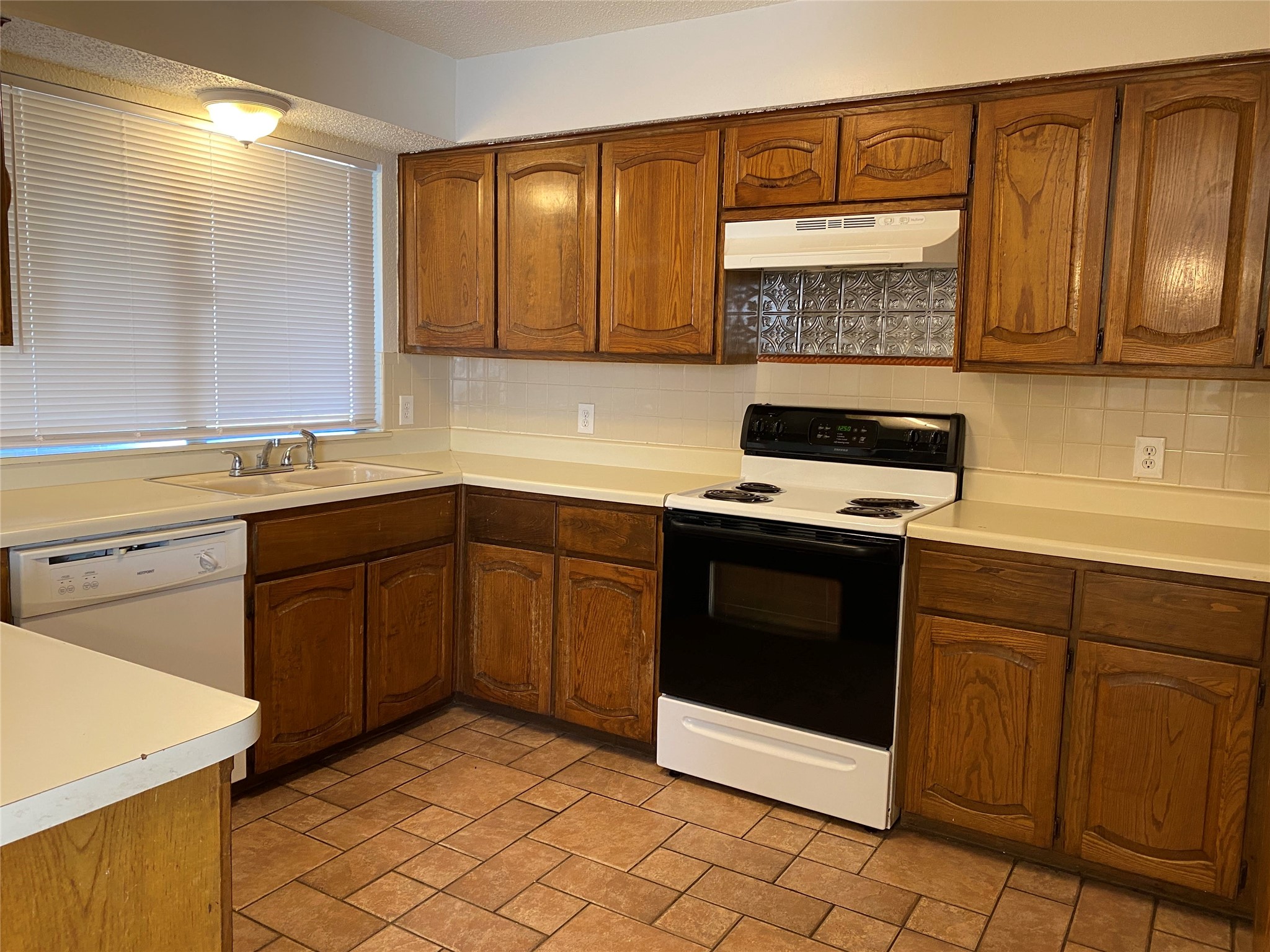 1940 Willow Vale Drive Fort Worth TX 76134