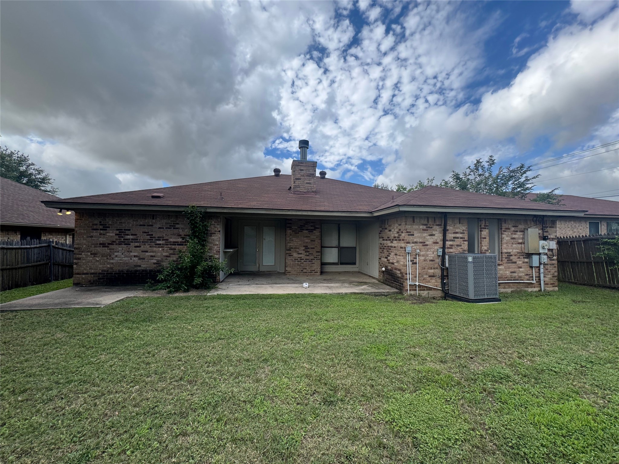 1940 Willow Vale Drive Fort Worth TX 76134