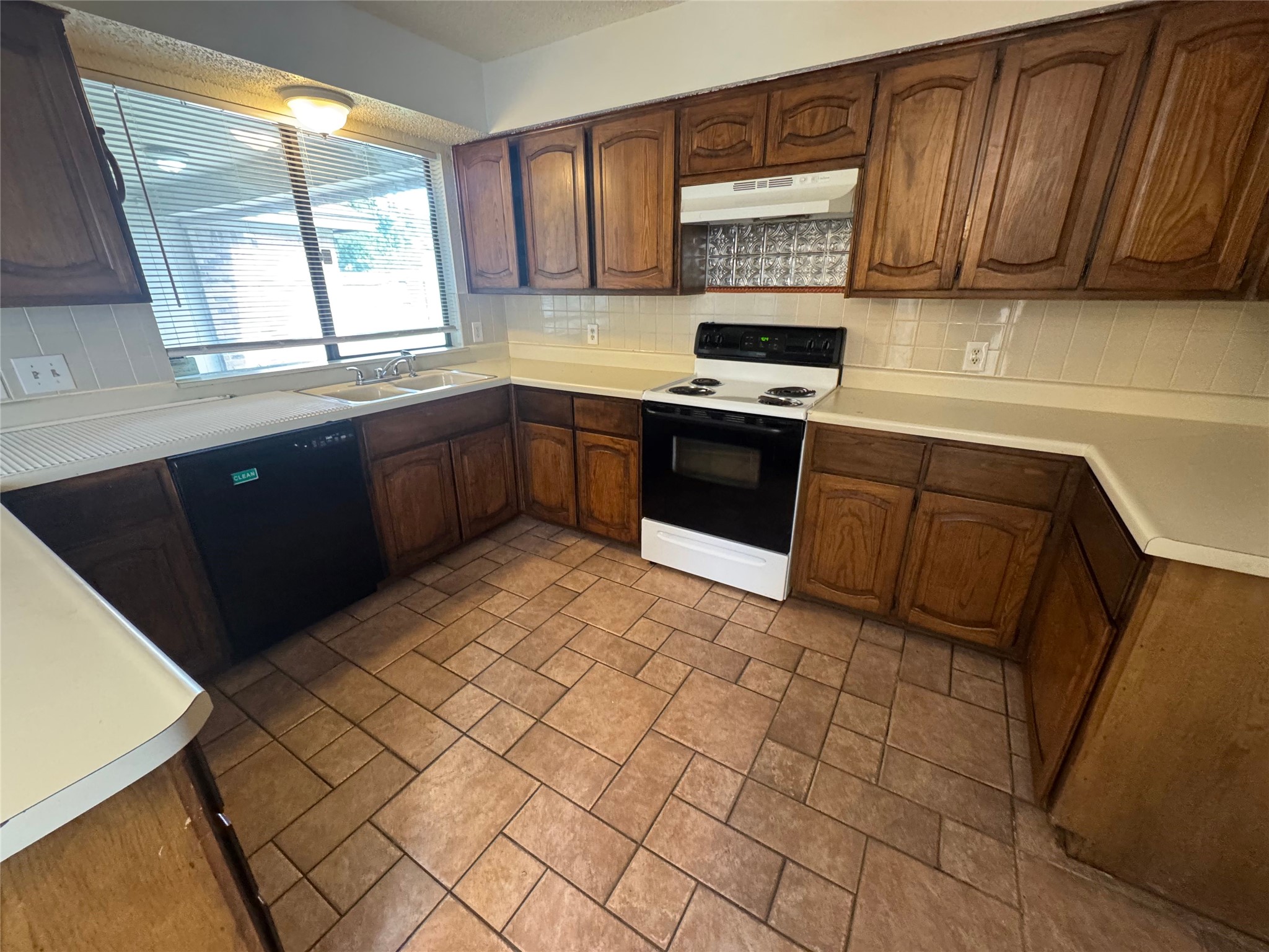 1940 Willow Vale Drive Fort Worth TX 76134