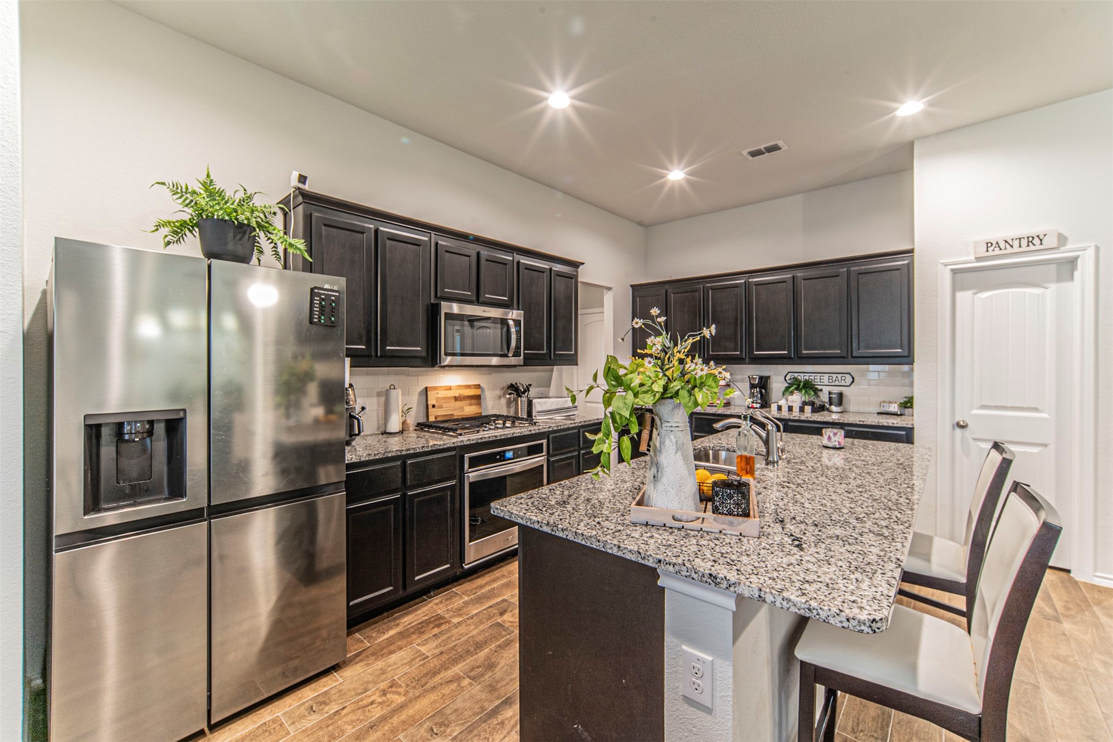 1338 Winding Hollow Drive Grand Prairie TX 75052