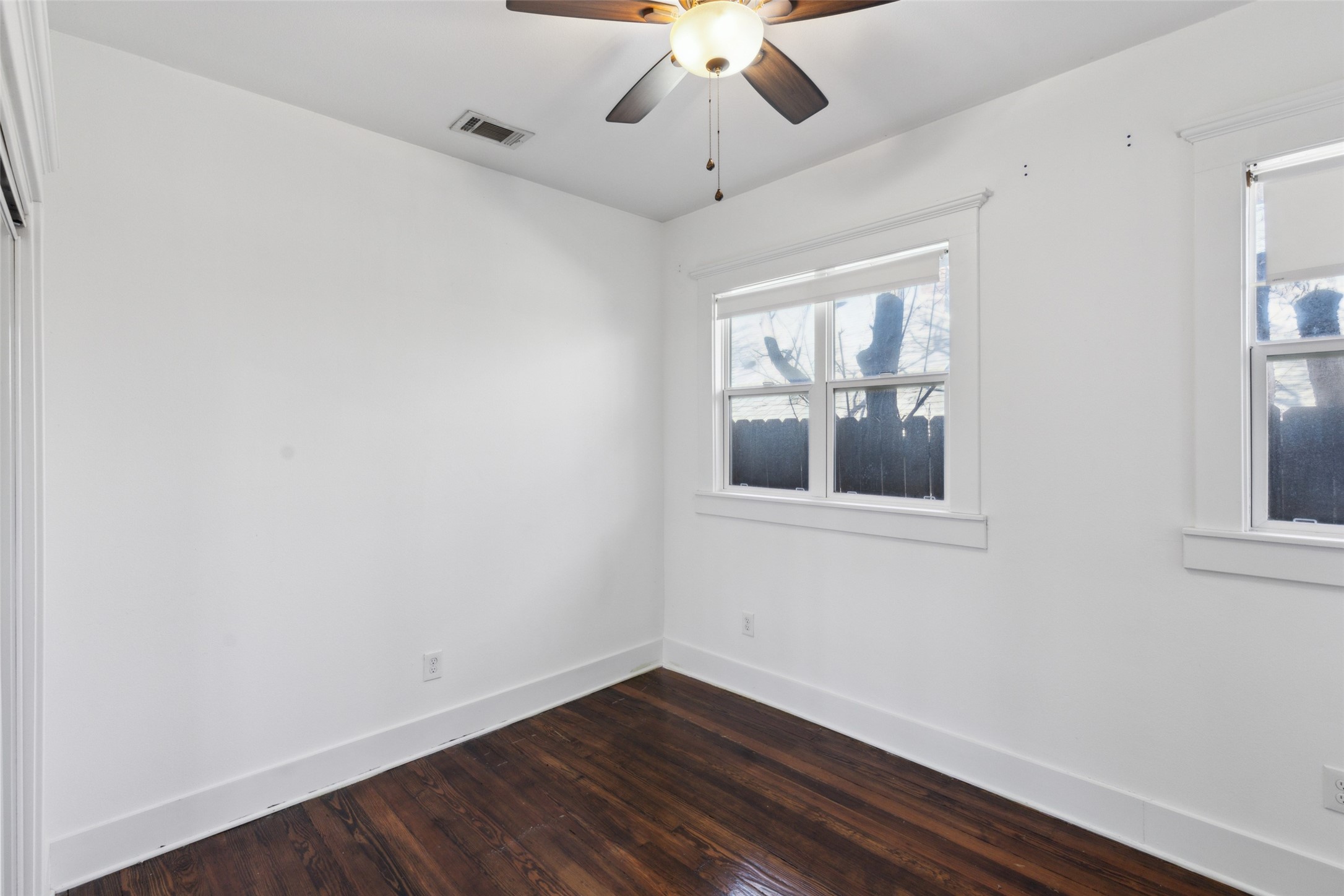 1008 Haines Avenue Dallas TX 75208