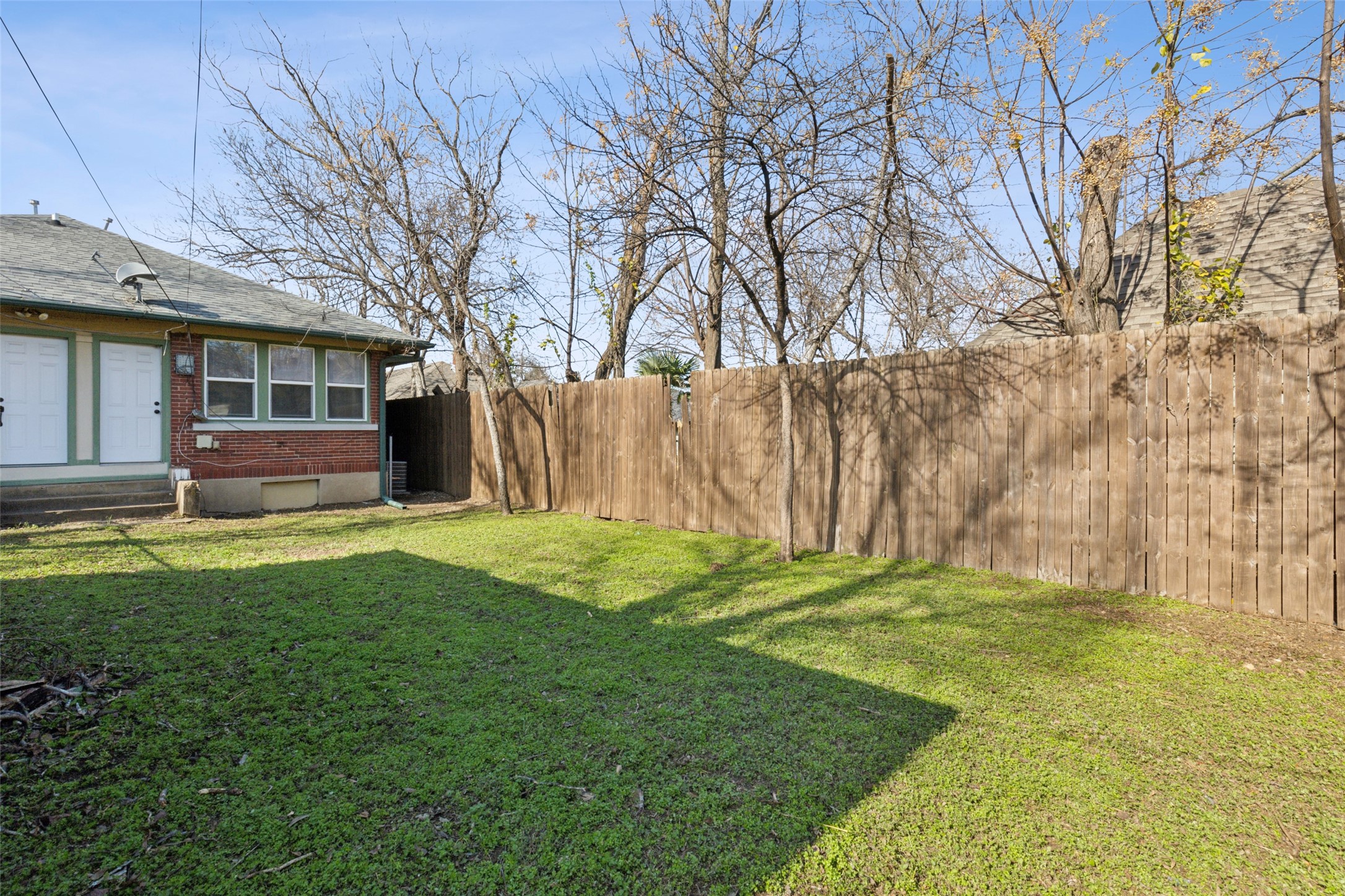 1008 Haines Avenue Dallas TX 75208