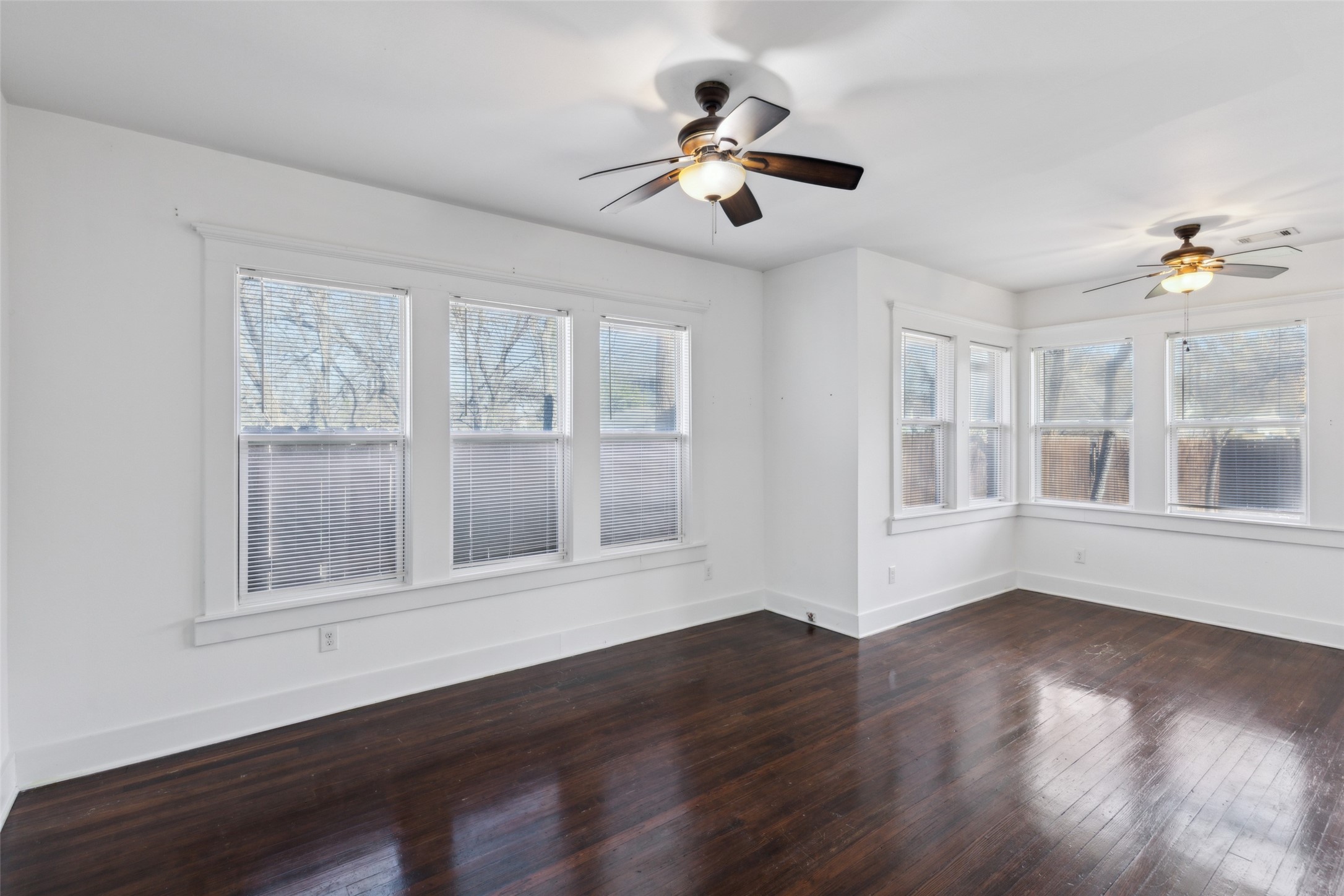 1008 Haines Avenue Dallas TX 75208