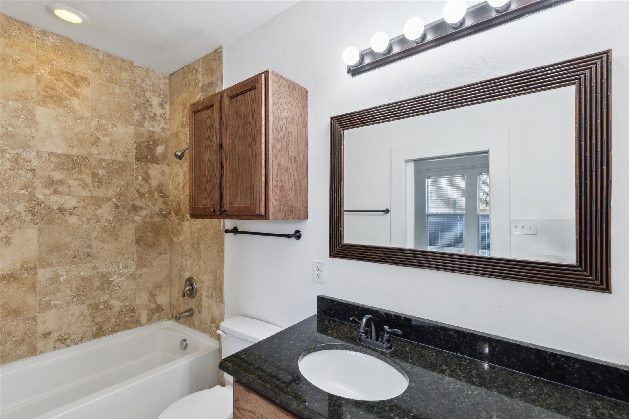 1008 Haines Avenue Dallas TX 75208