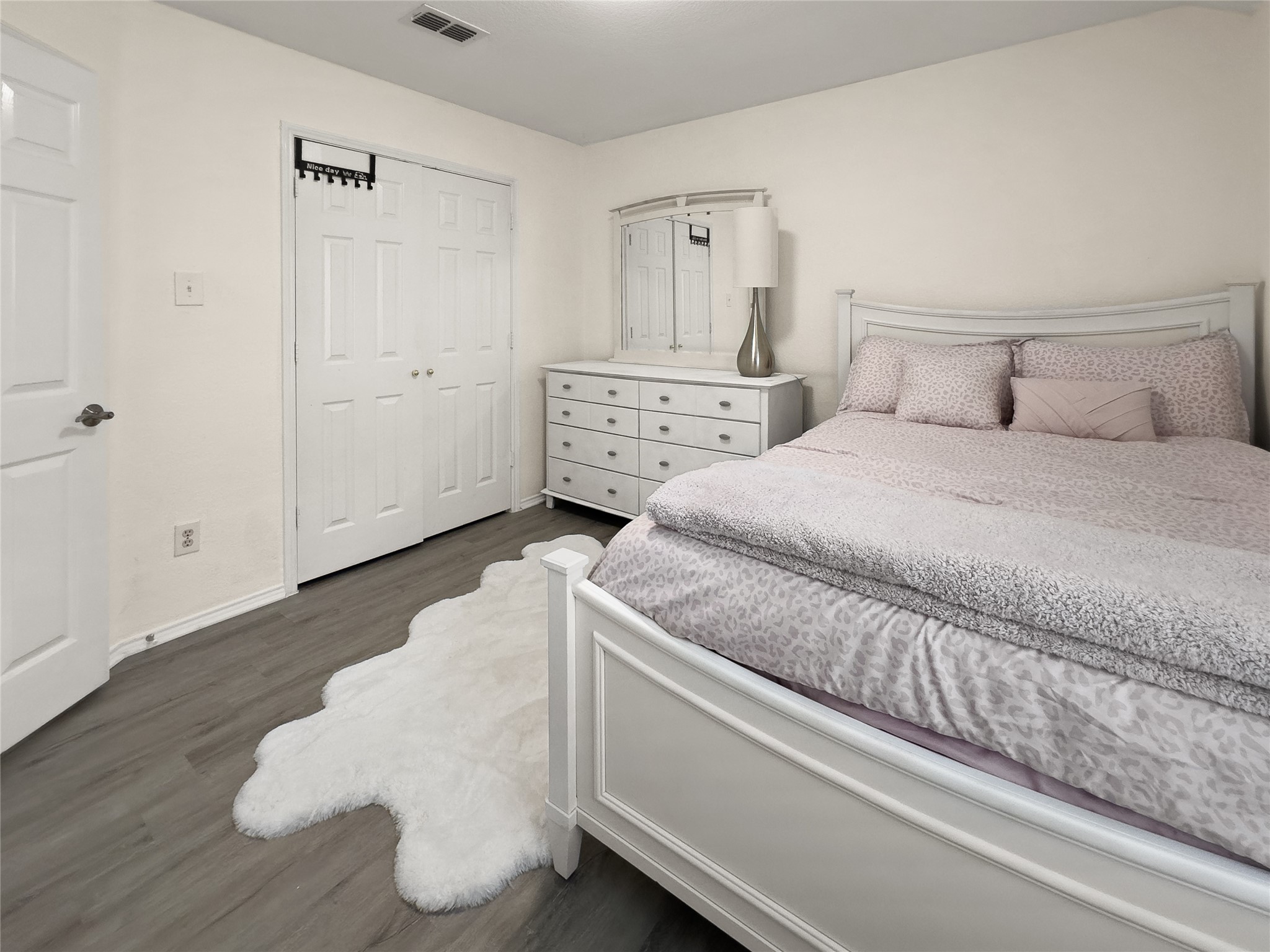 2823 Brookhurst Drive Grand Prairie TX 75052