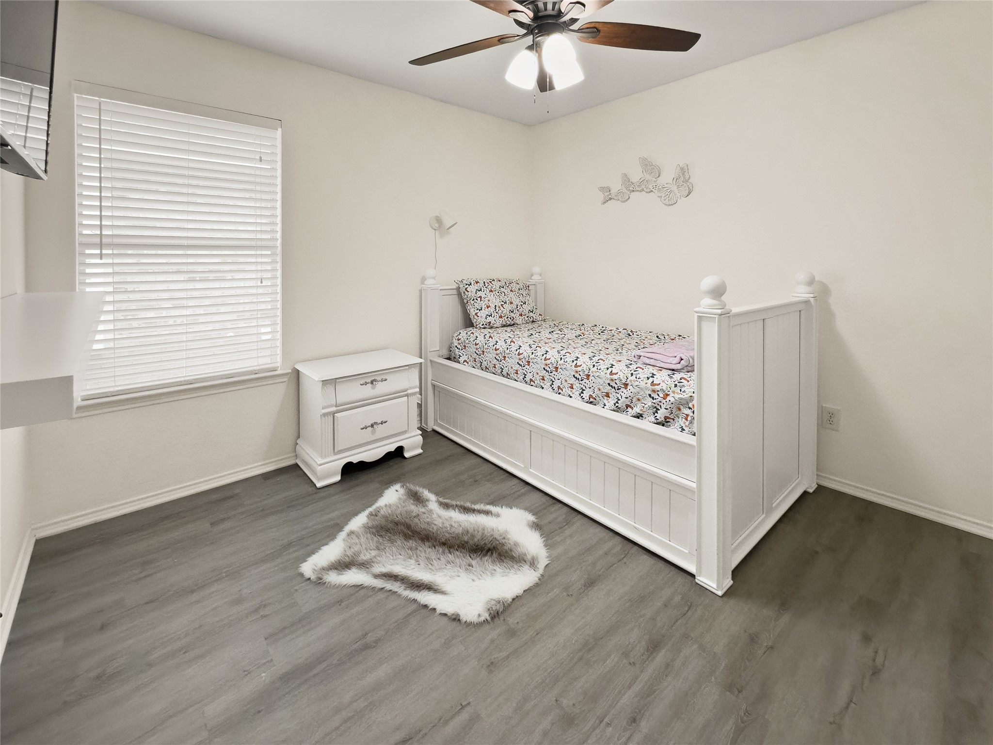2823 Brookhurst Drive Grand Prairie TX 75052