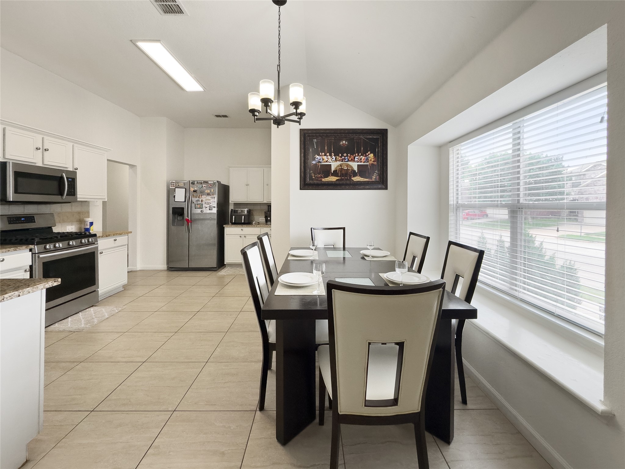 2823 Brookhurst Drive Grand Prairie TX 75052