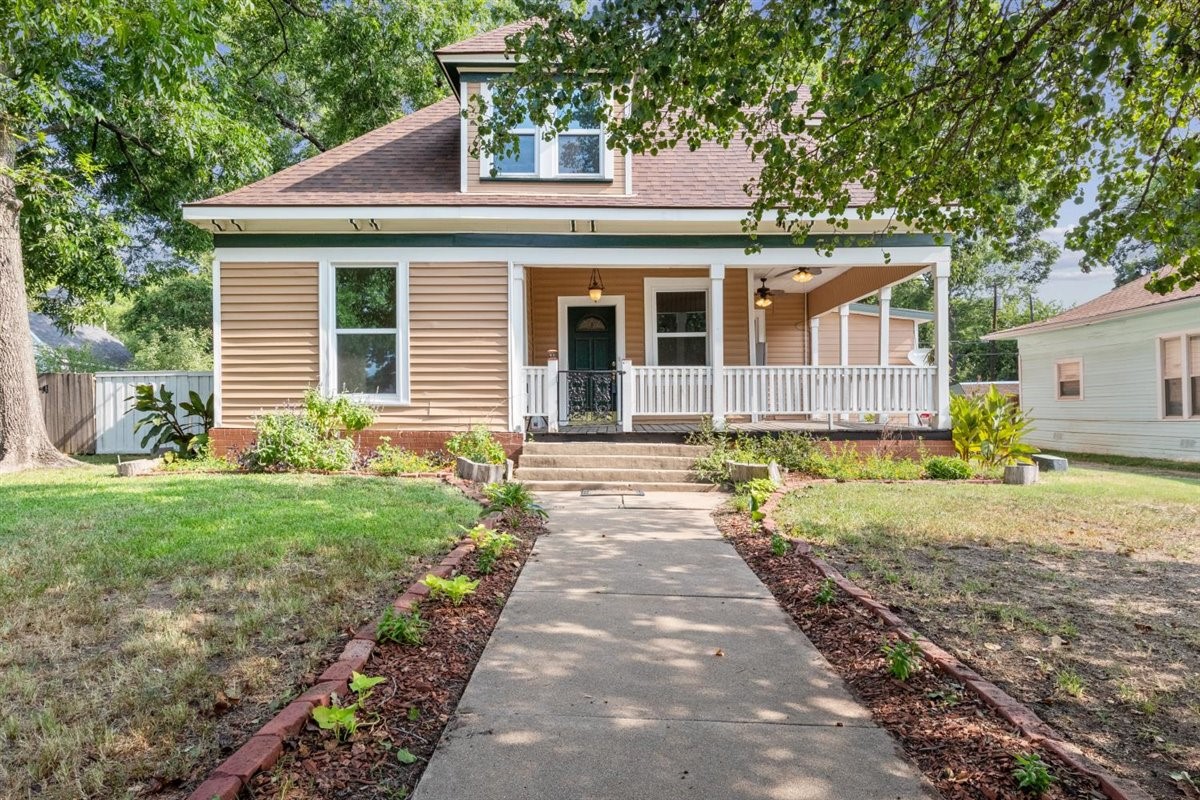 1123 W Gandy Street Denison TX 75020