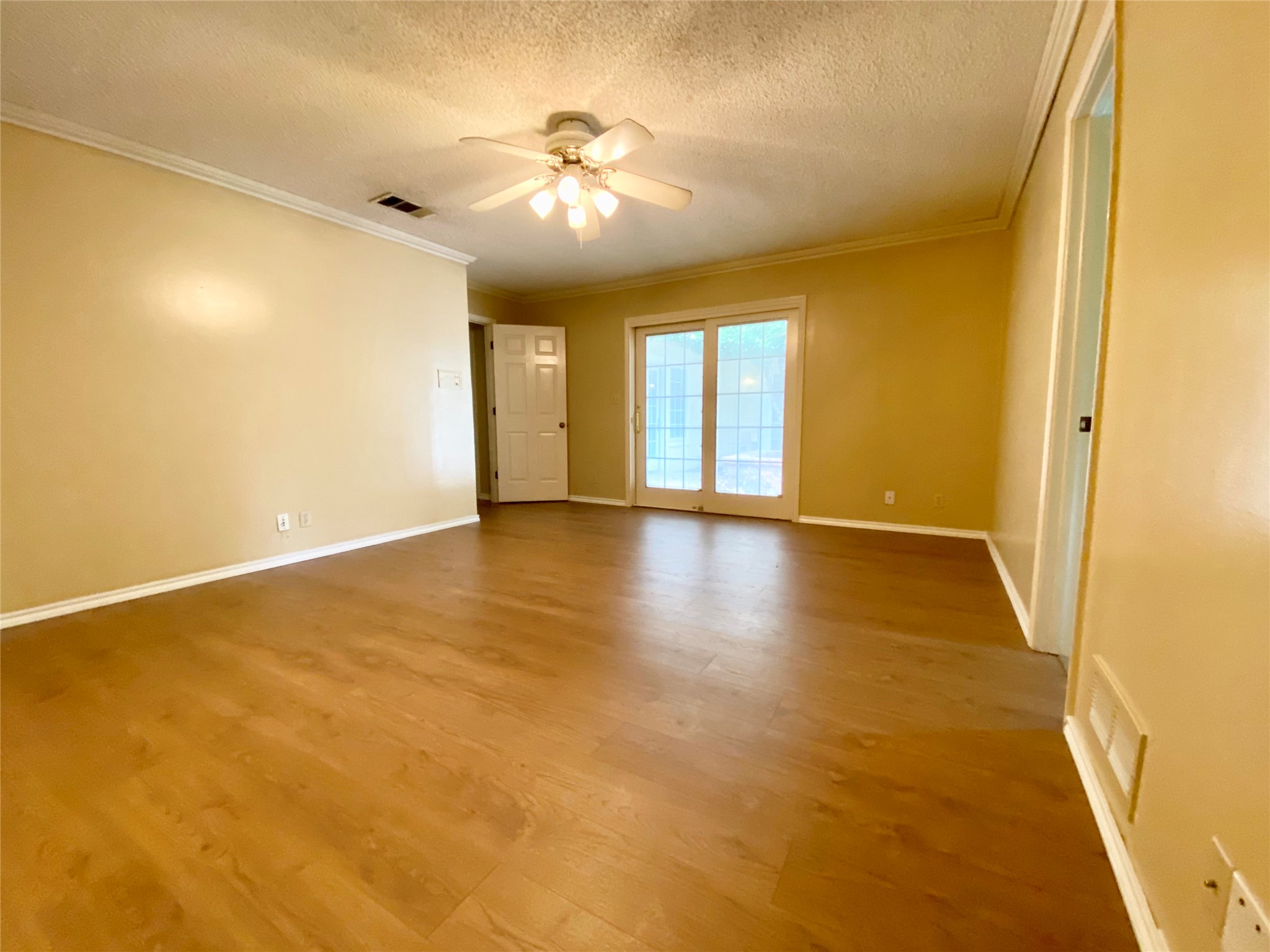 223 Woodcrest Drive Richardson TX 75080