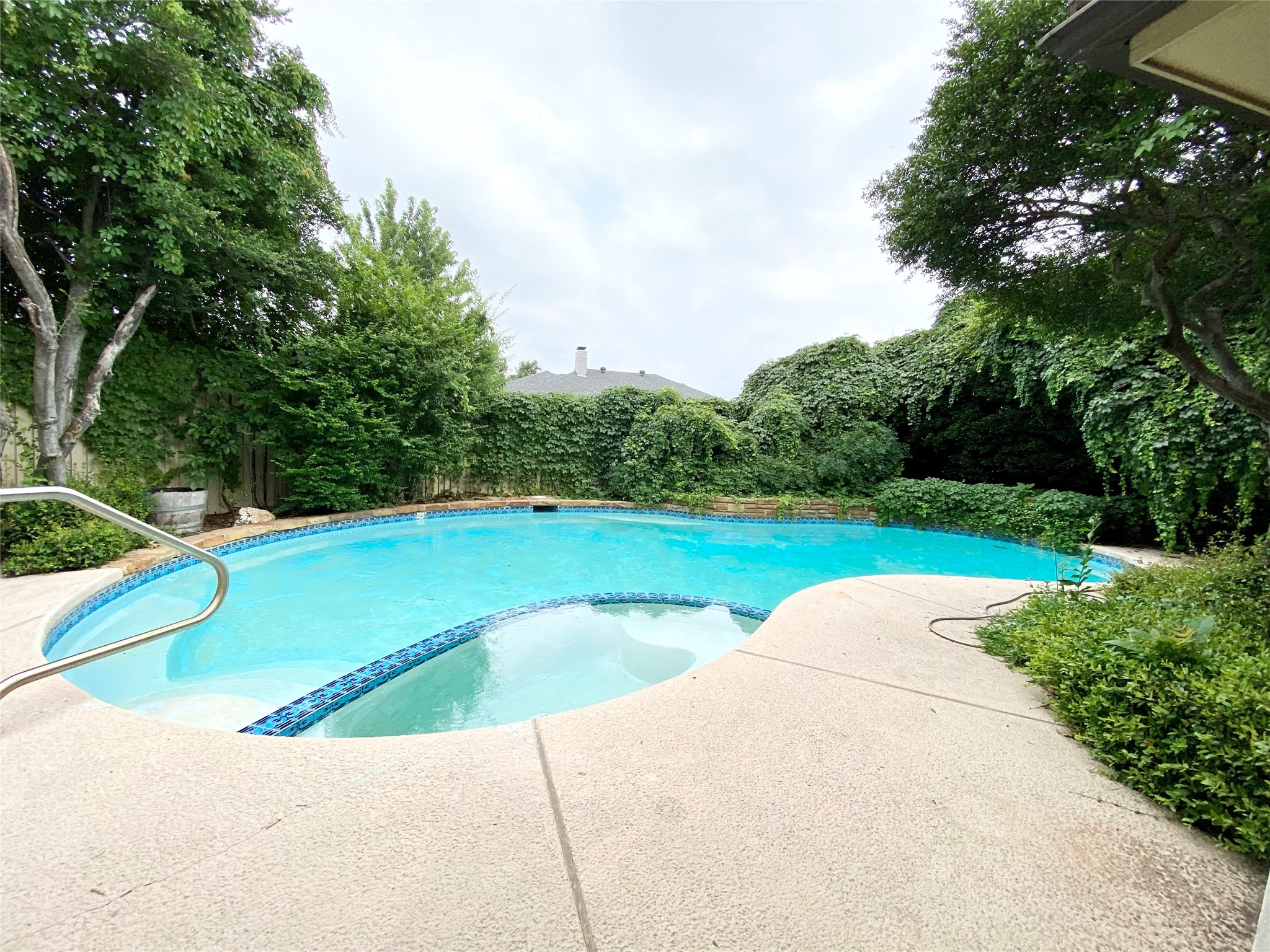 223 Woodcrest Drive Richardson TX 75080