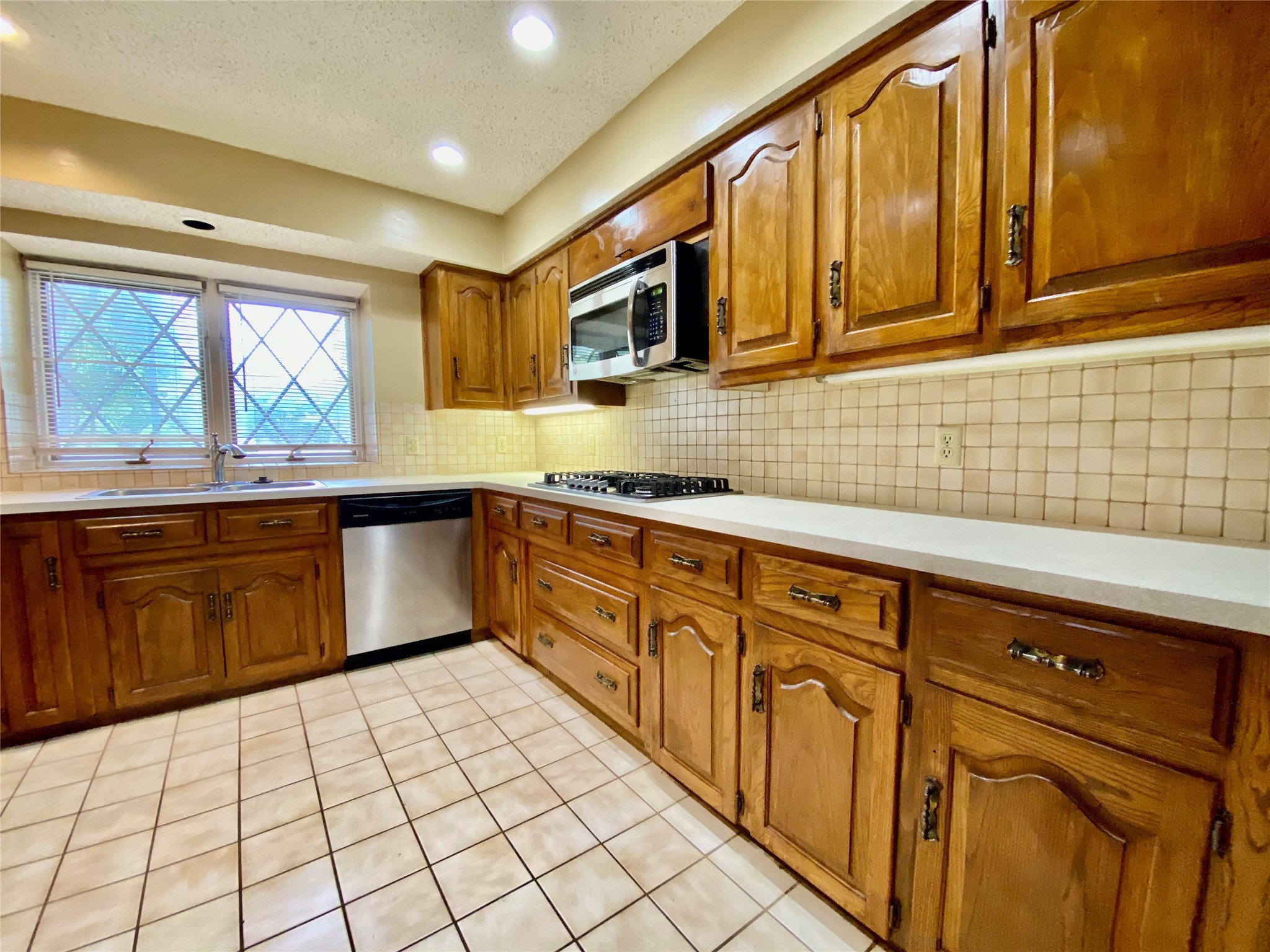 223 Woodcrest Drive Richardson TX 75080