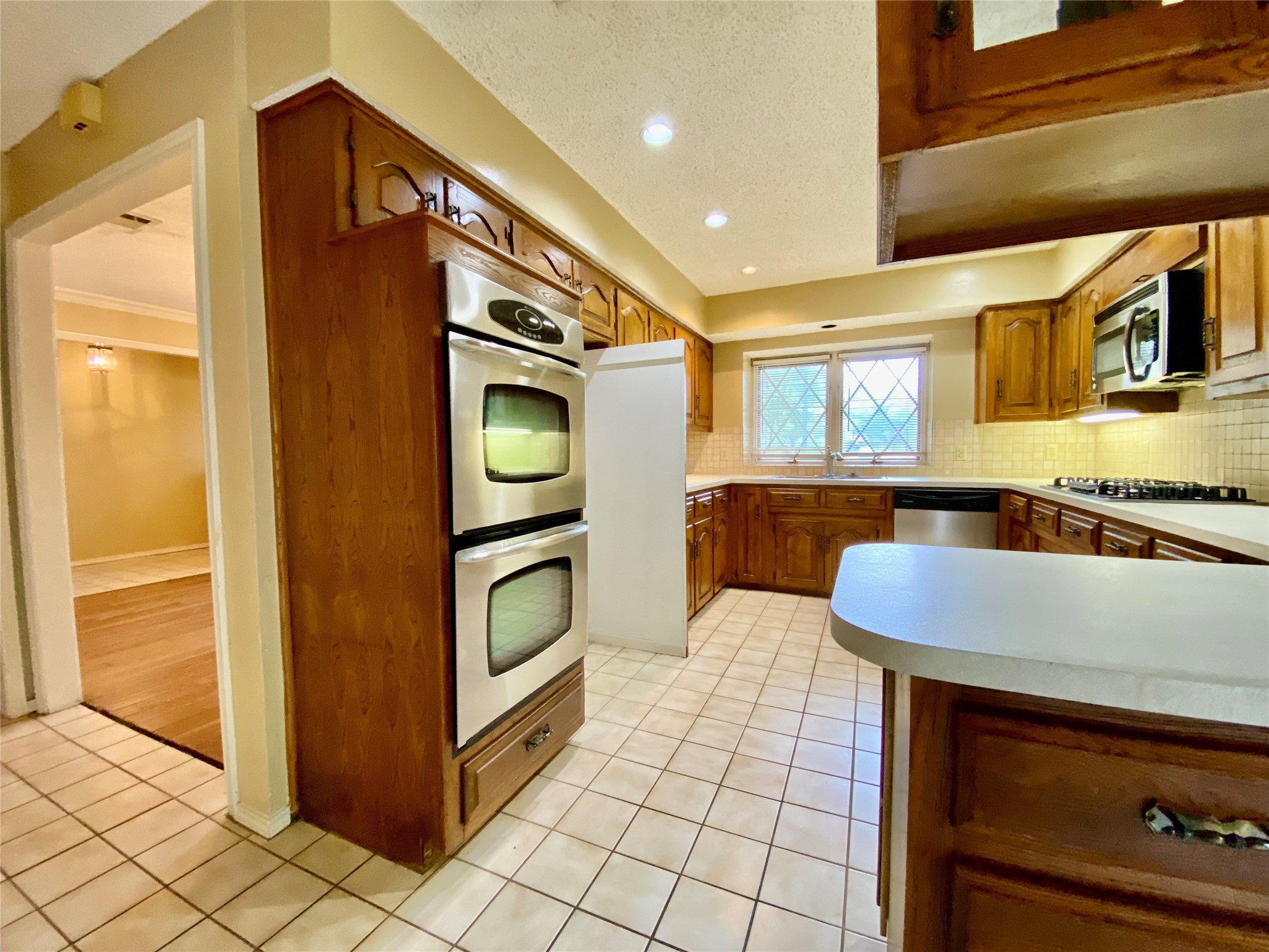 223 Woodcrest Drive Richardson TX 75080