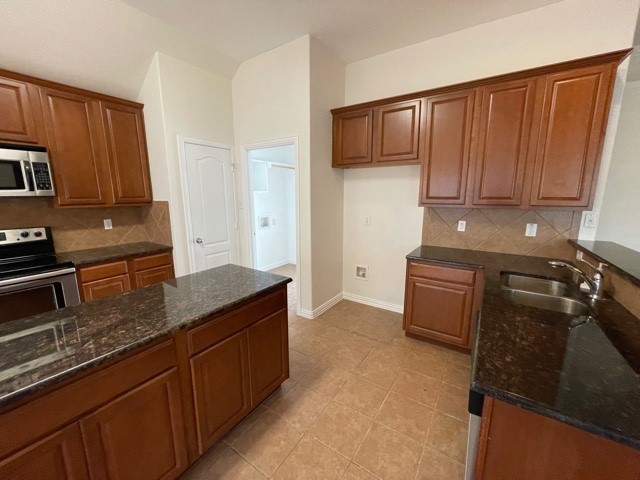 1601 White Willow Lane Arlington TX 76002