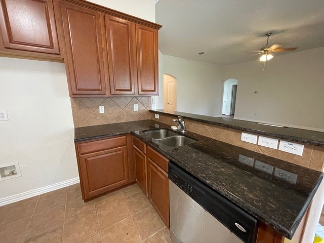 1601 White Willow Lane Arlington TX 76002