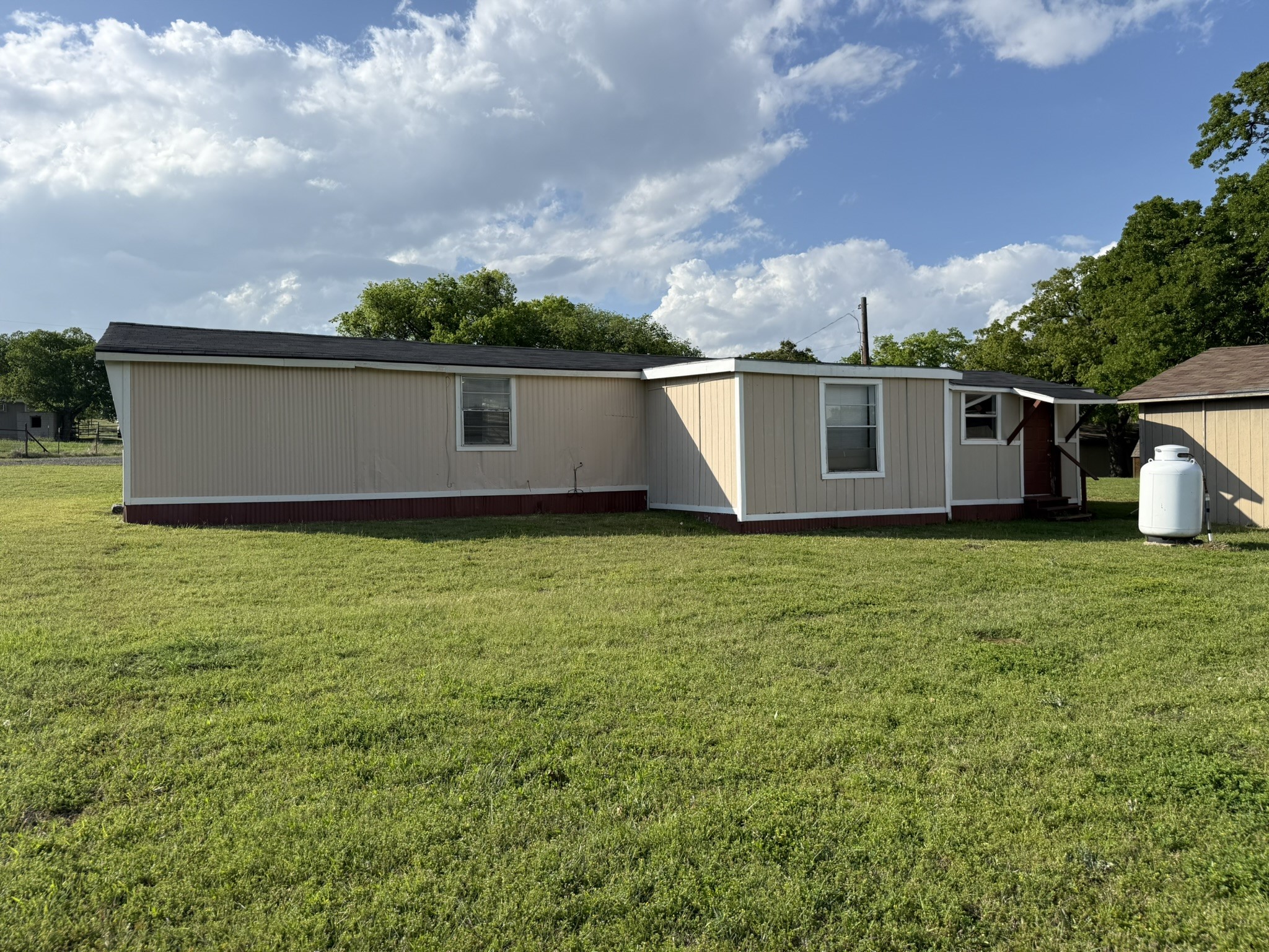 10604 County Road 1020 Burleson TX 76028