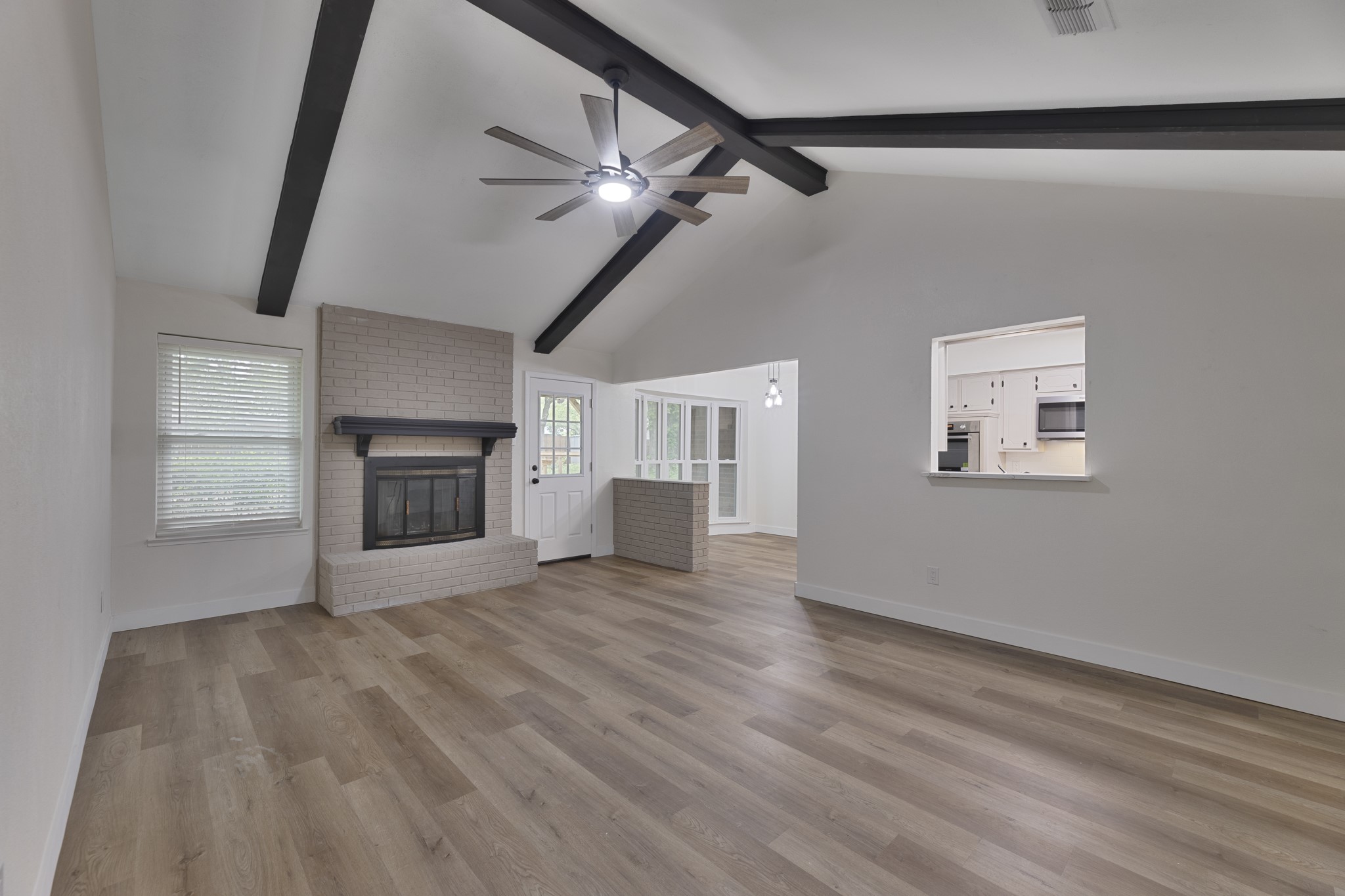 5622 Woodhollow Drive Arlington TX 76016