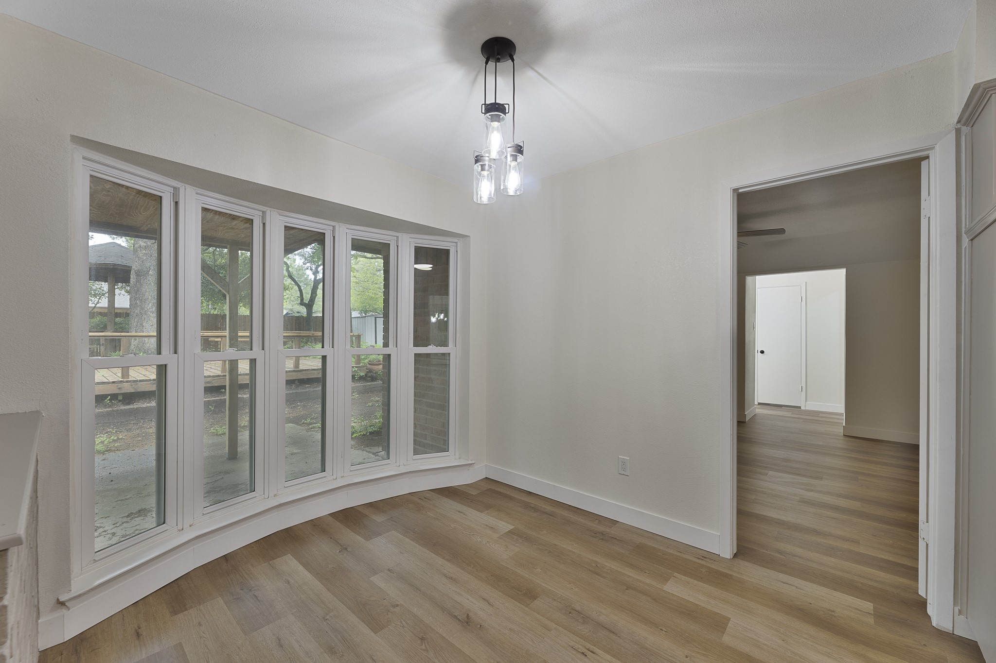 5622 Woodhollow Drive Arlington TX 76016
