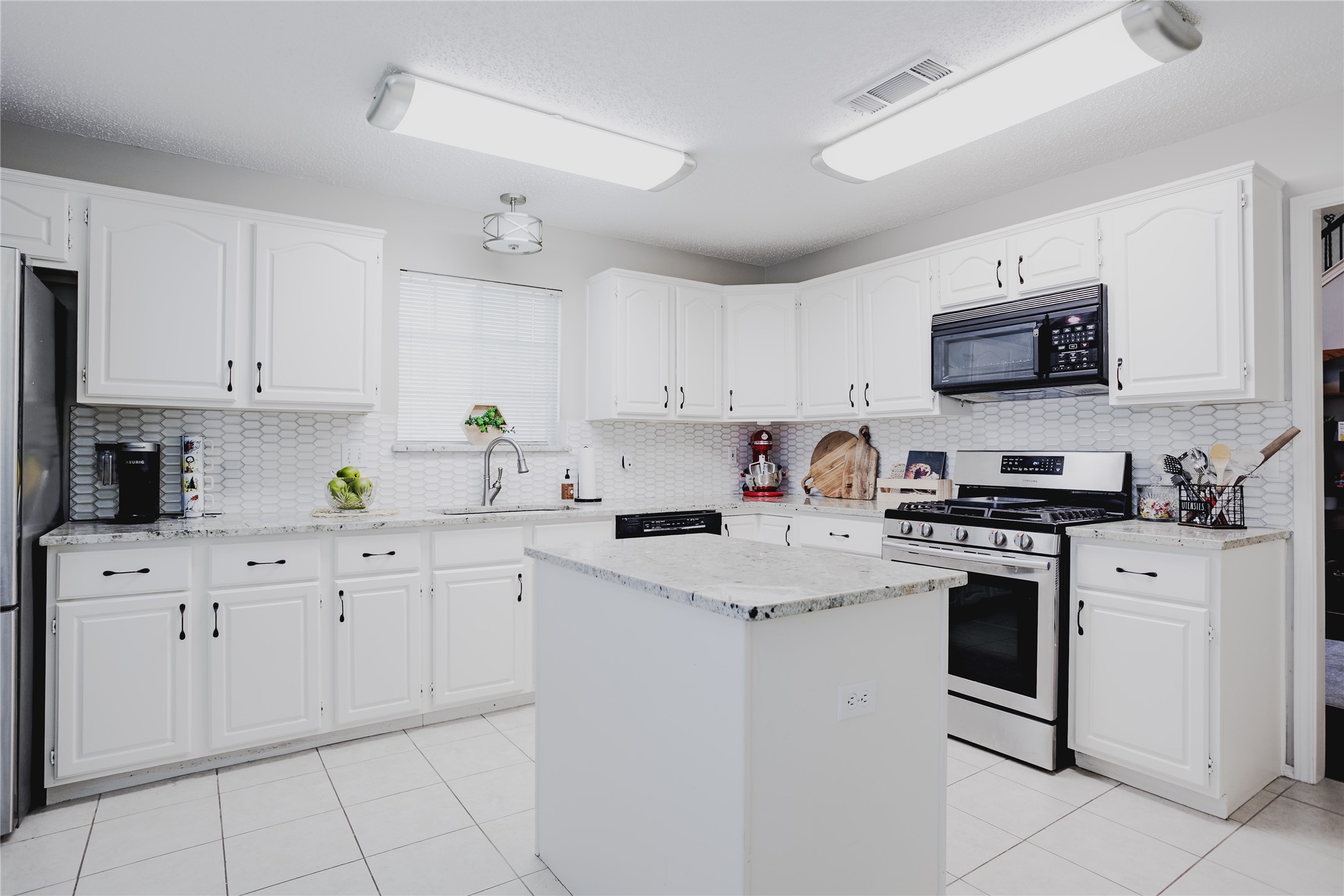 6223 Cupertino Trail Dallas TX 75252