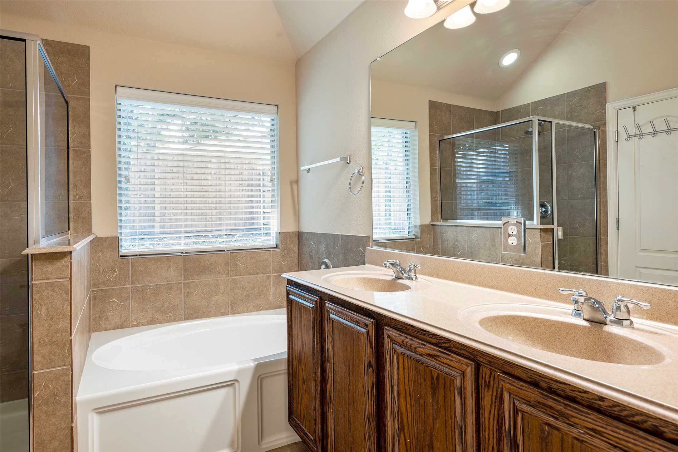 436 Northbrook Avenue Oak Point TX 75068