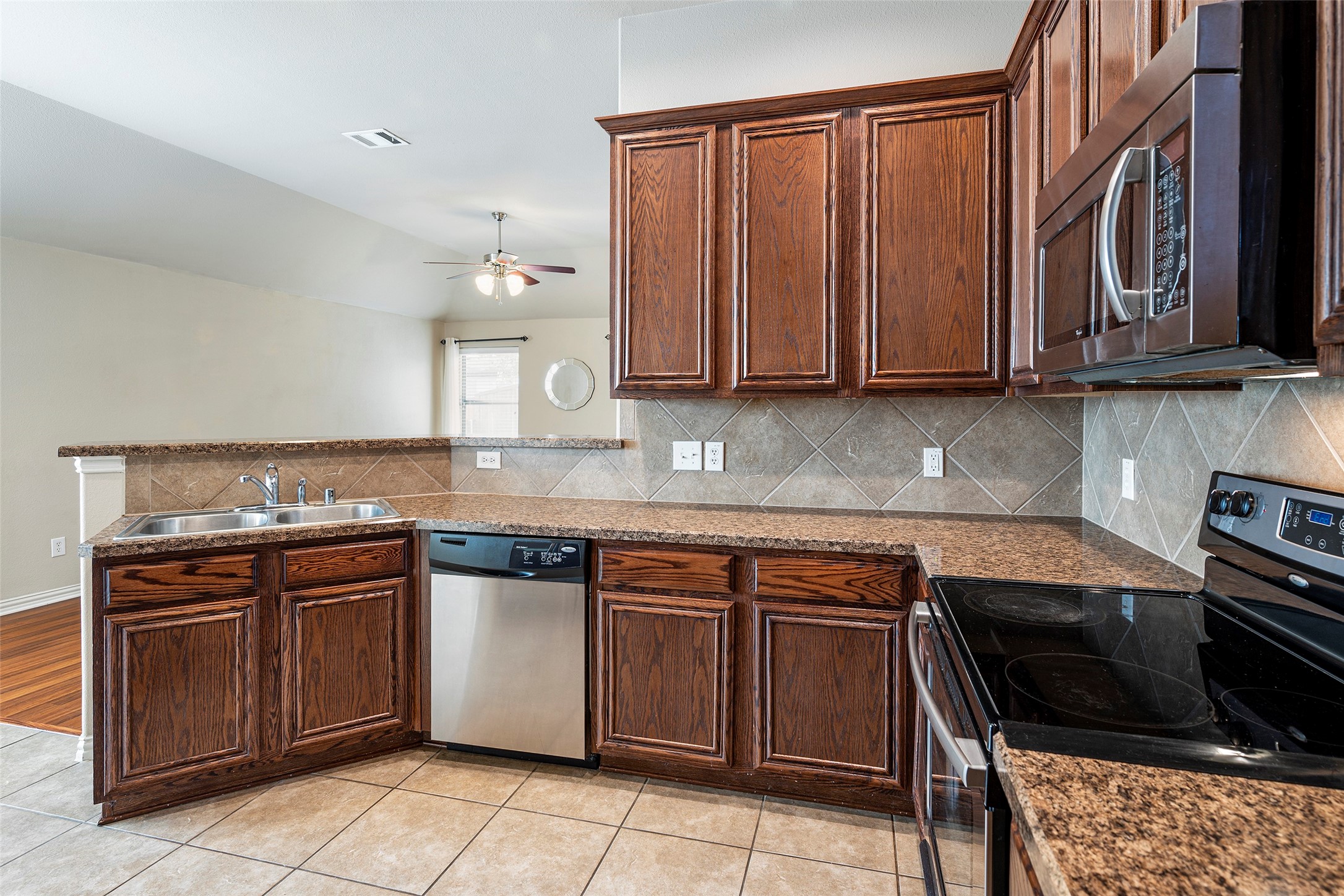 436 Northbrook Avenue Oak Point TX 75068