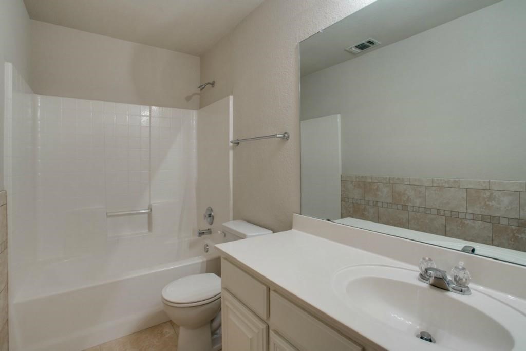 10708 Braemoor Drive Fort Worth TX 76052