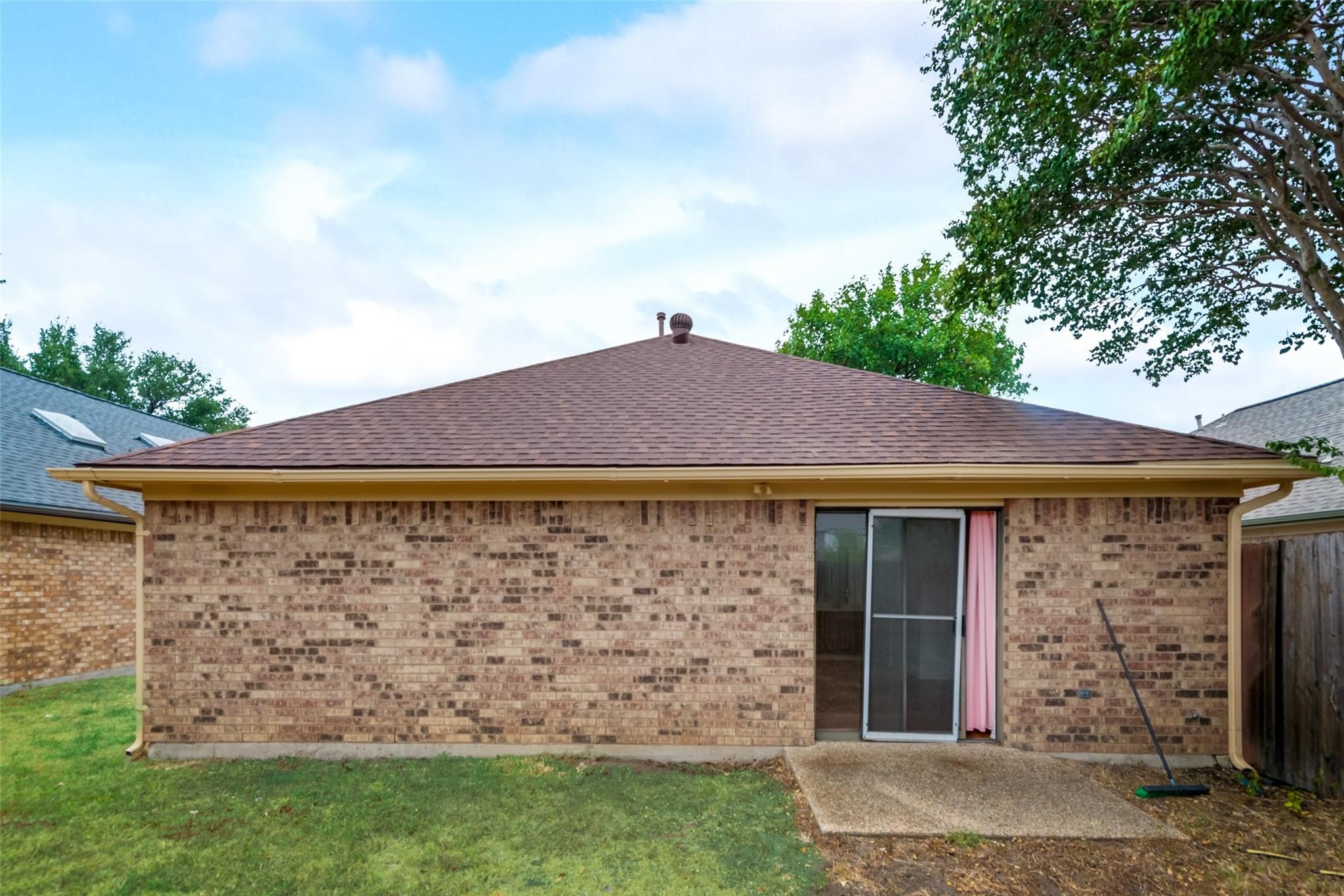 2929 Big Oaks Drive Garland TX 75044