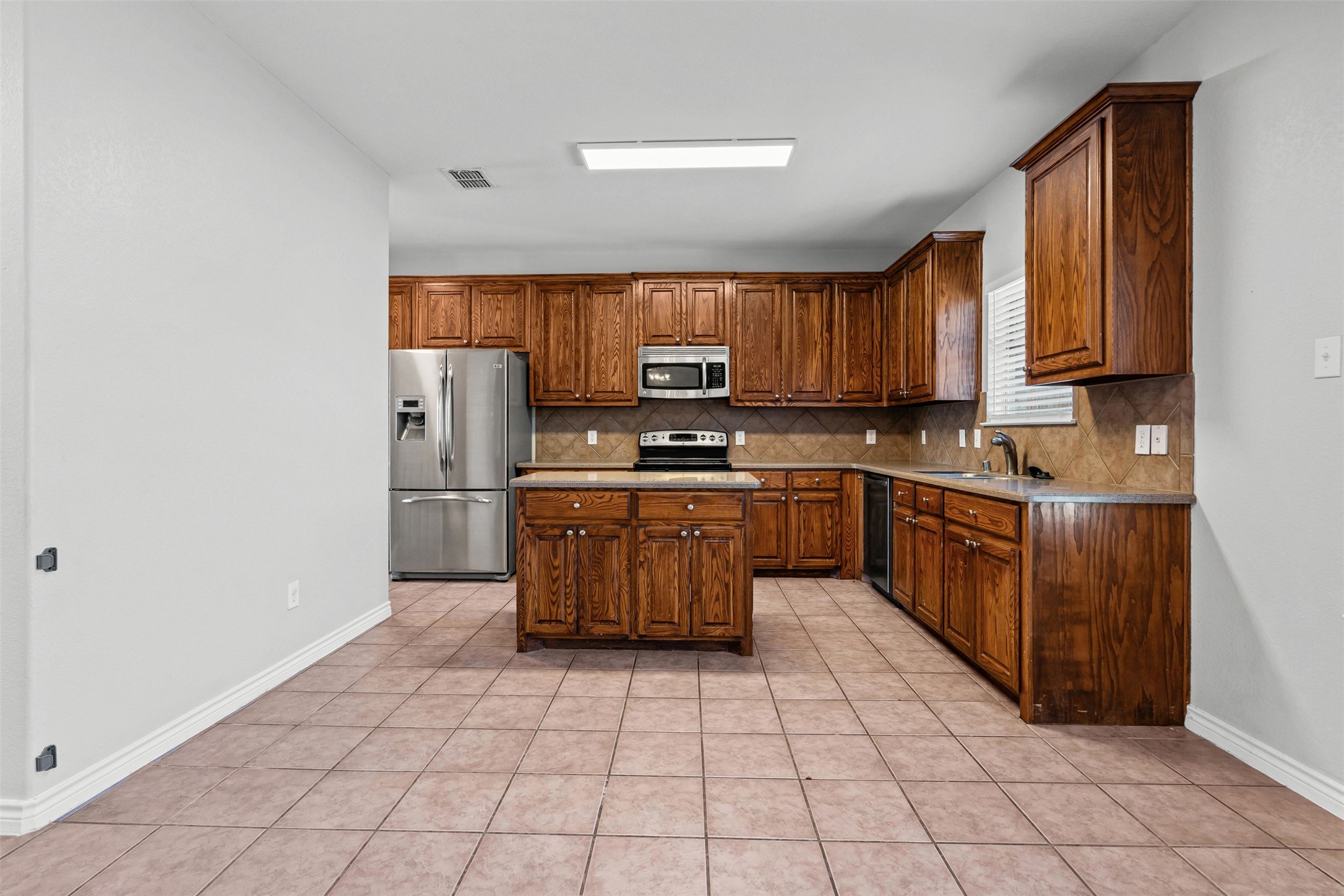 12404 Pinestraw Road Rhome TX 76078