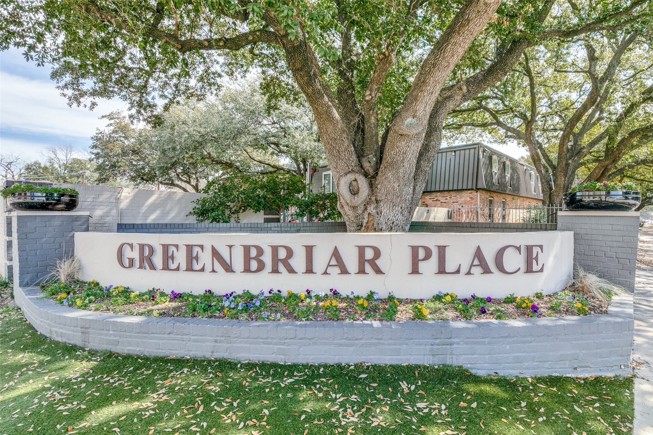 5322 Fleetwood Oaks Avenue Dallas TX 75235